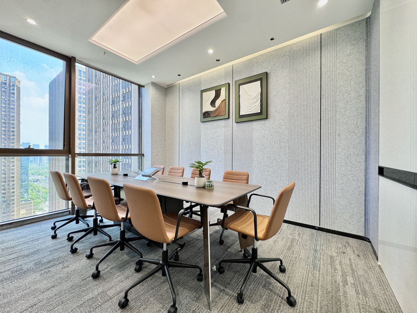 世纪城地铁口甲级楼宇 4隔间20工位 正对电梯口 商务办公接待都可以 东方希望天祥办公室出租