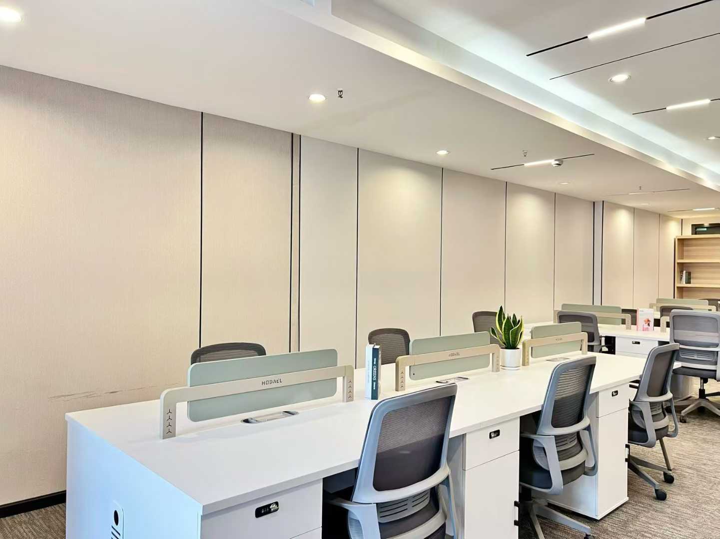 高新核心地段 孵化园地铁三四百米 2隔间24工位 高区 拎包入住 朝东 阳光金融中心办公室出租