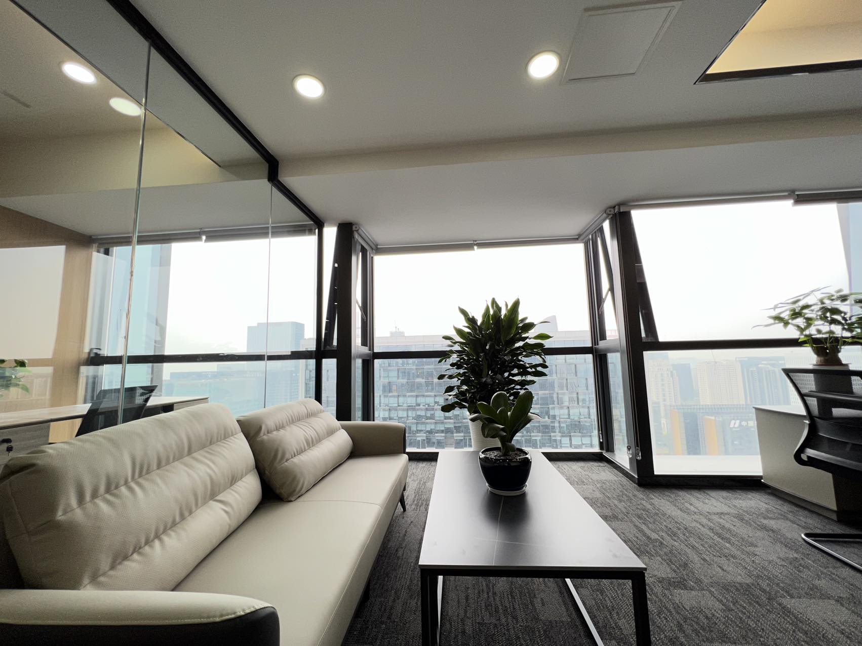 高新区高新地铁口茂业中心315平精装办公室 全新带家具 采光通透 含物业
