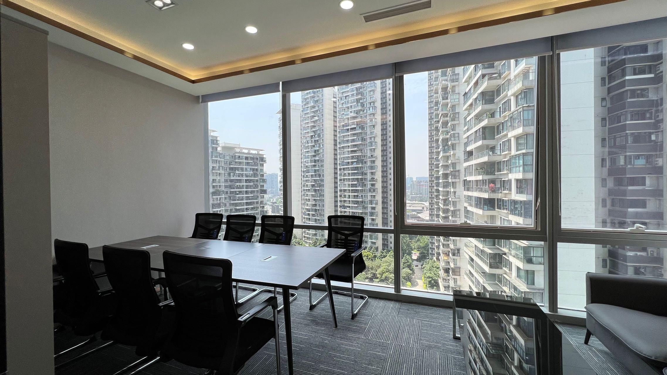 市中心地铁口 东门大桥地铁口 3隔间12工位 按套出租含物业费 带家具 时代1号办公室出租