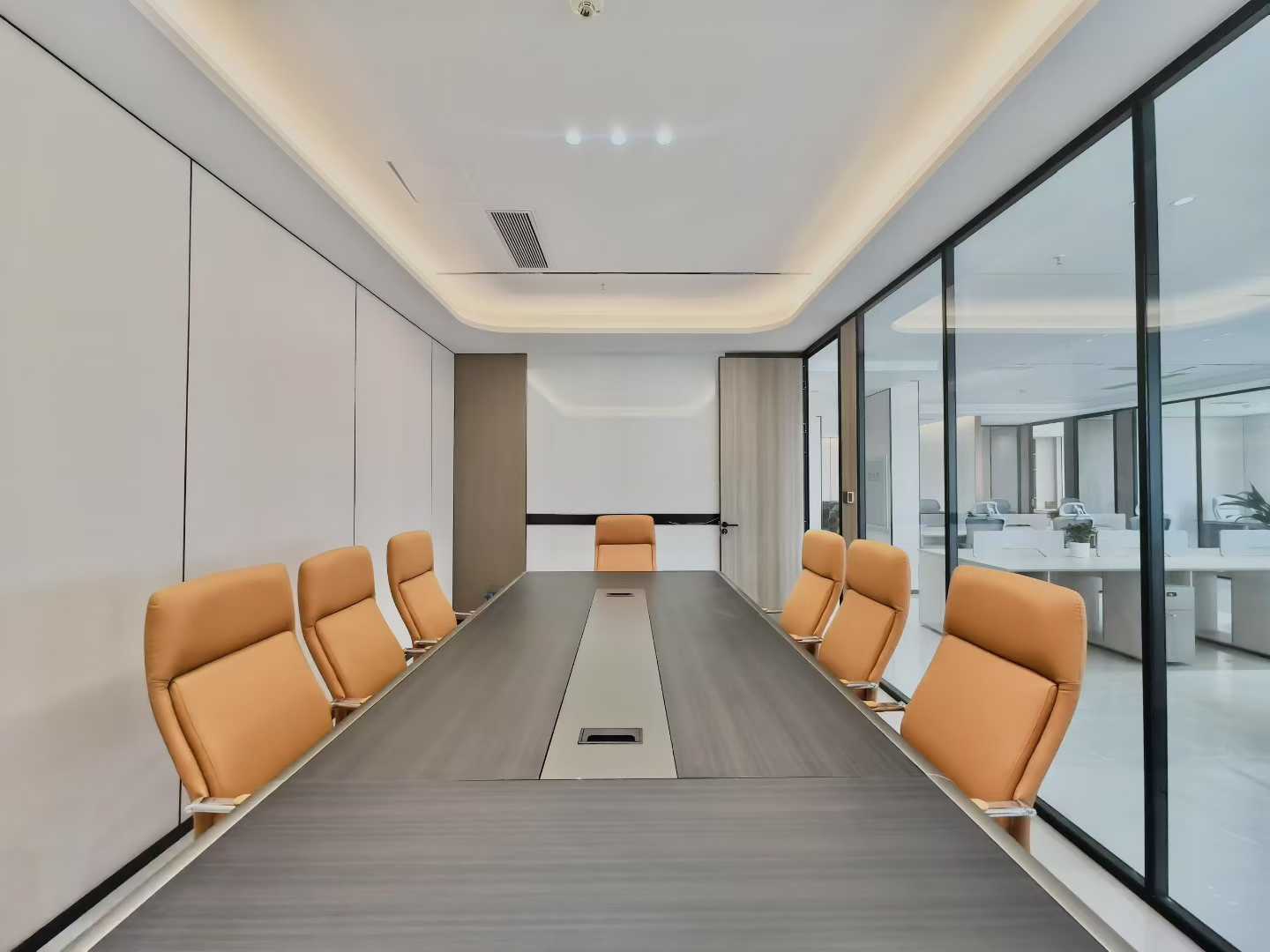 人民北路甲级楼盘 424平 双面采光 6隔间34工位 24小时空调 吊完顶层高3米 电梯口 北成8号办公室出租