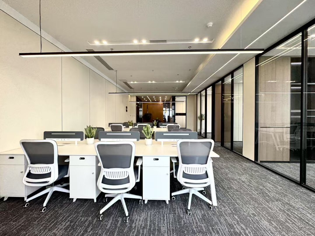 近理工大/东郊记忆 甲级地铁口户型 255平 4隔间22工位 双面采光 24小时空调 装修巴适 龙腾广场办公室出租