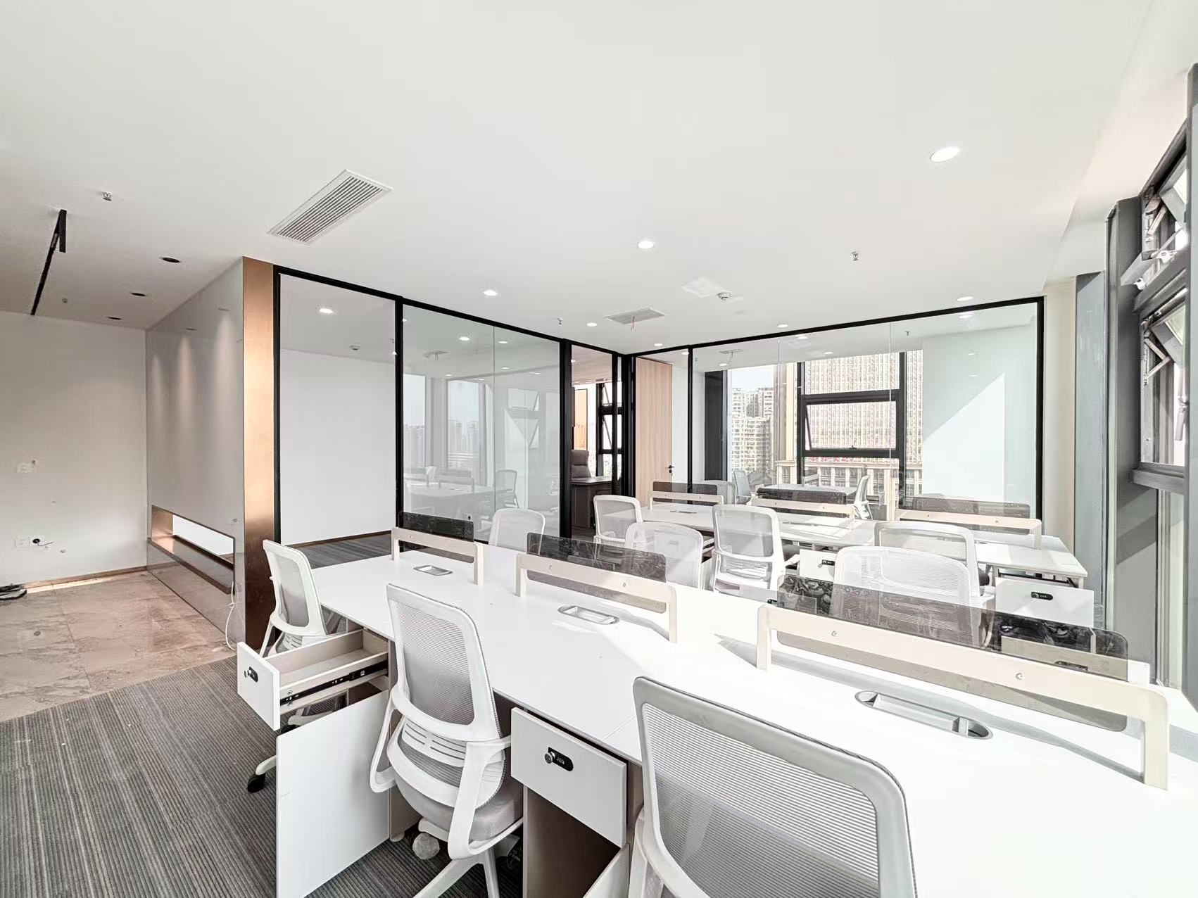 中和版块地铁口小户型 整栋运营 3隔间12工位 147平 无加时费 双面采光 坐北朝南 视野巴适 香榭国际办公室出租