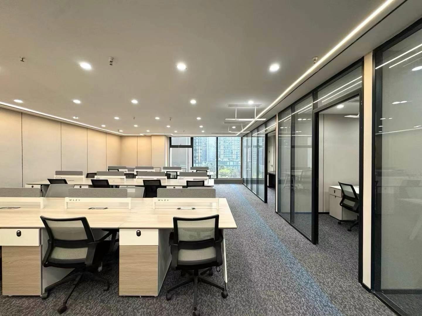 三街性价比纯写字楼 4隔间30工位 物业费便宜 24小时空调 户型方正带前台 新希望国际B座办公室出租