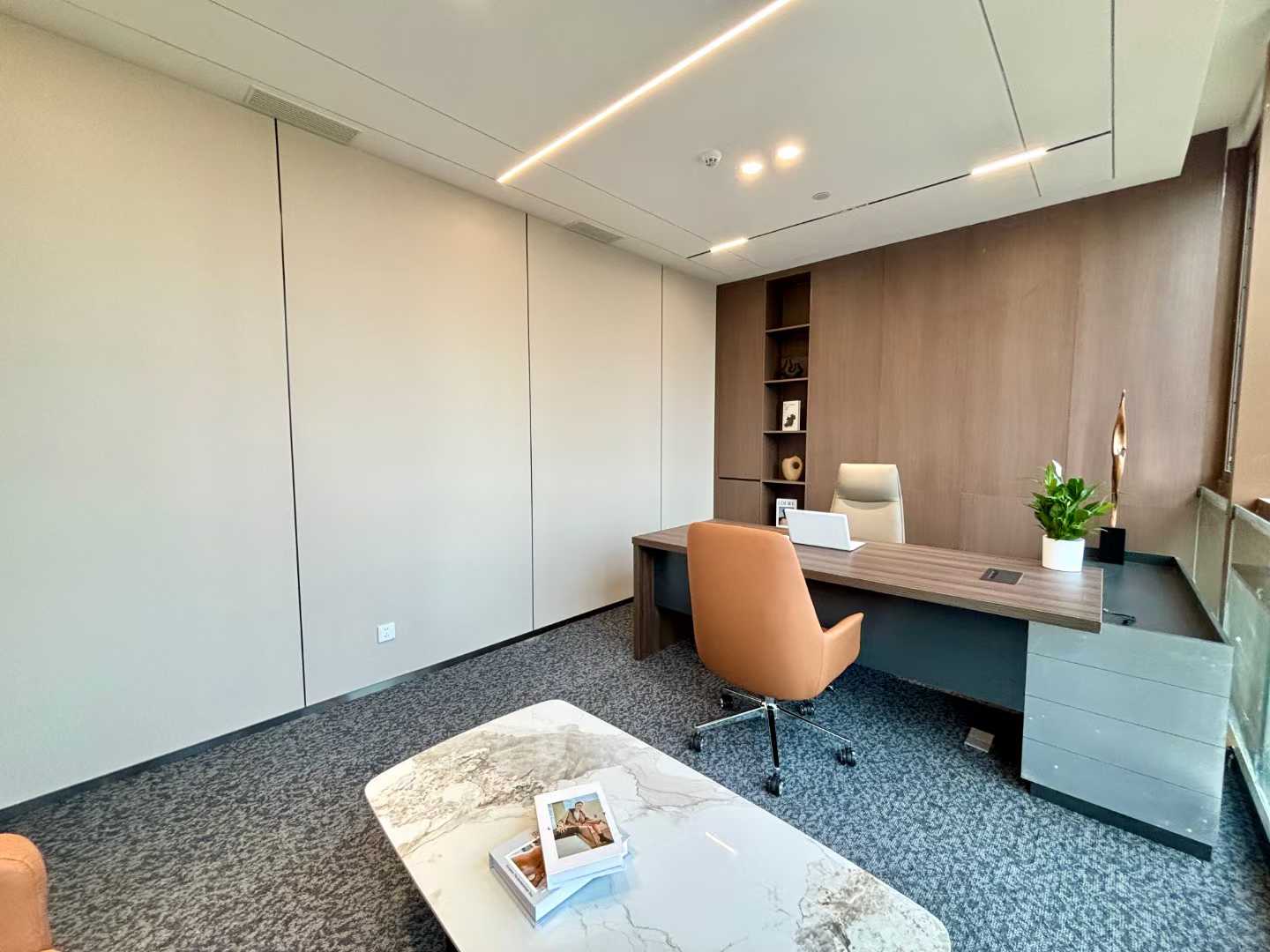 世纪城地铁口甲级楼宇 418平方 5隔间43工位 带大老板间 视野非常安逸 电梯口 东方希望天祥办公室出租