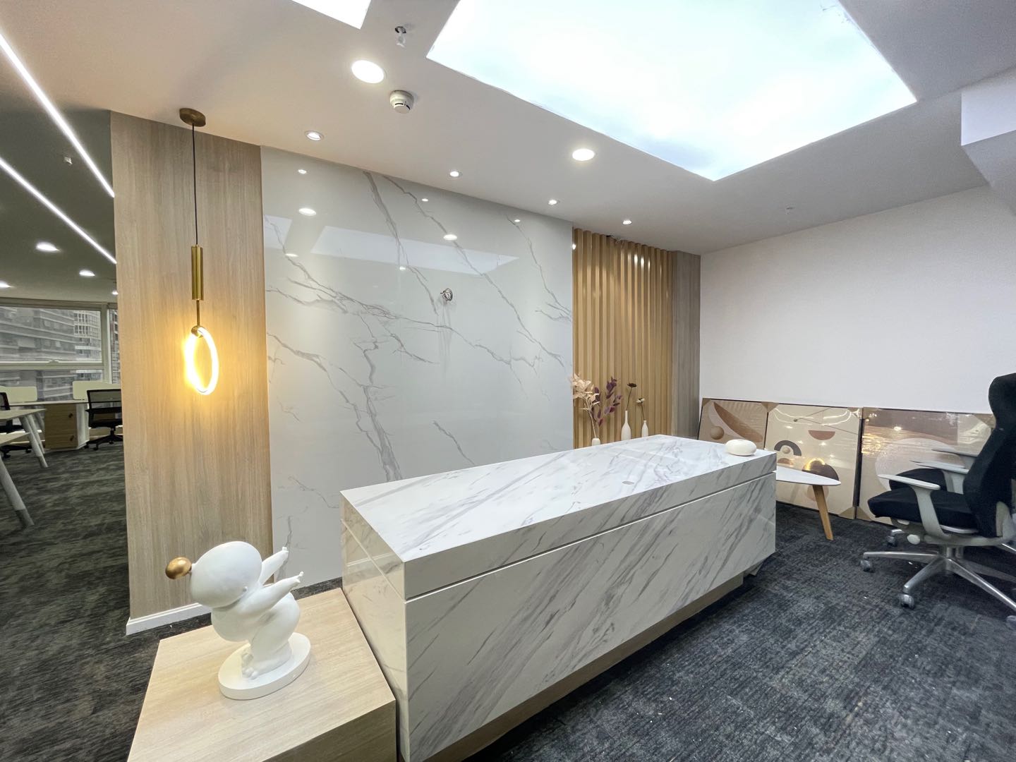 天府三街跃层纯写户型 物业费便宜 建筑140平 实得280平 3隔间50工位 福年广场办公室出租