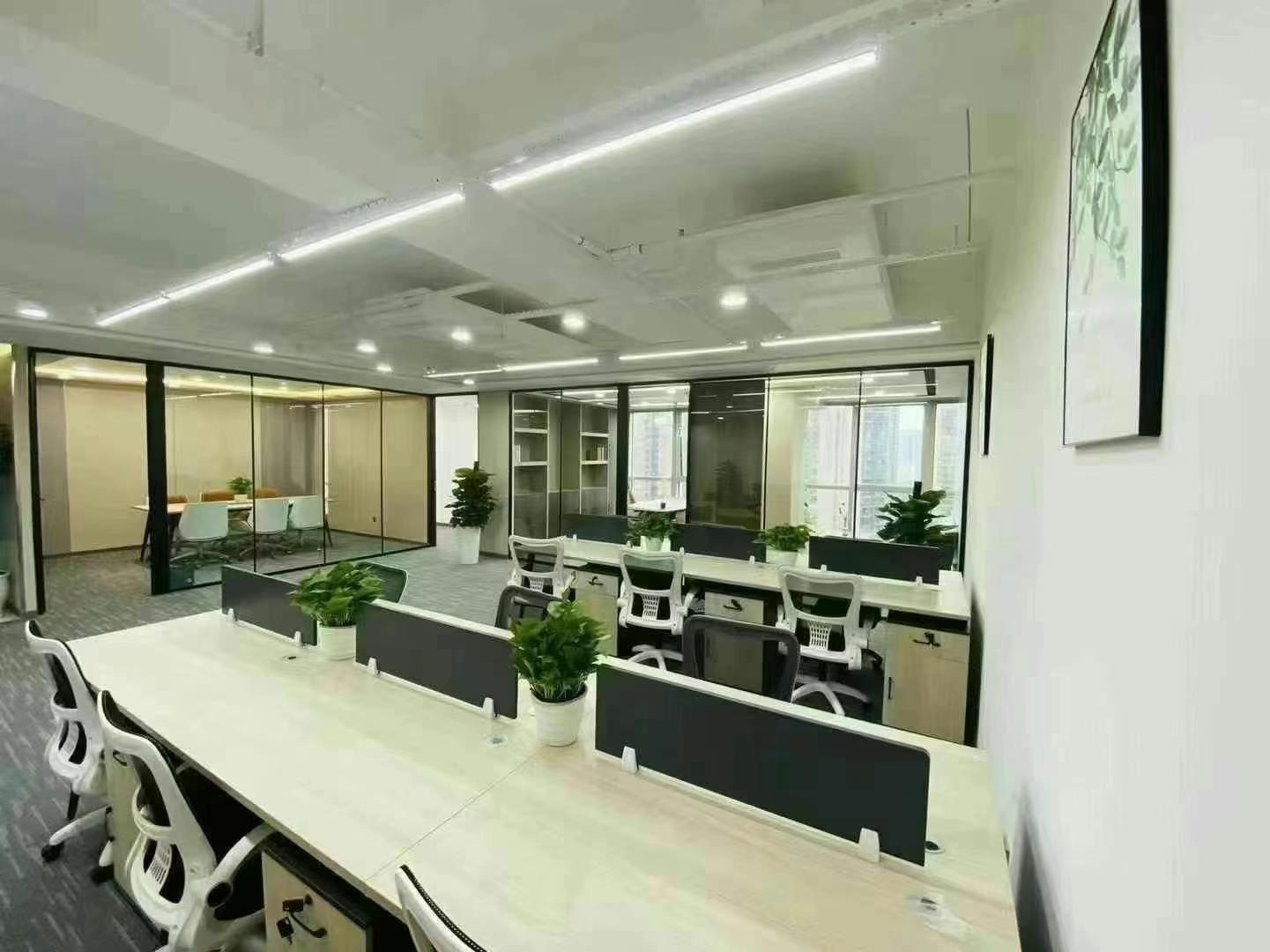 武侯区桐梓林地铁三四百米 159平方 3隔间16工位 特价出租 物业便宜 24小时空调 商鼎国际办公室出租