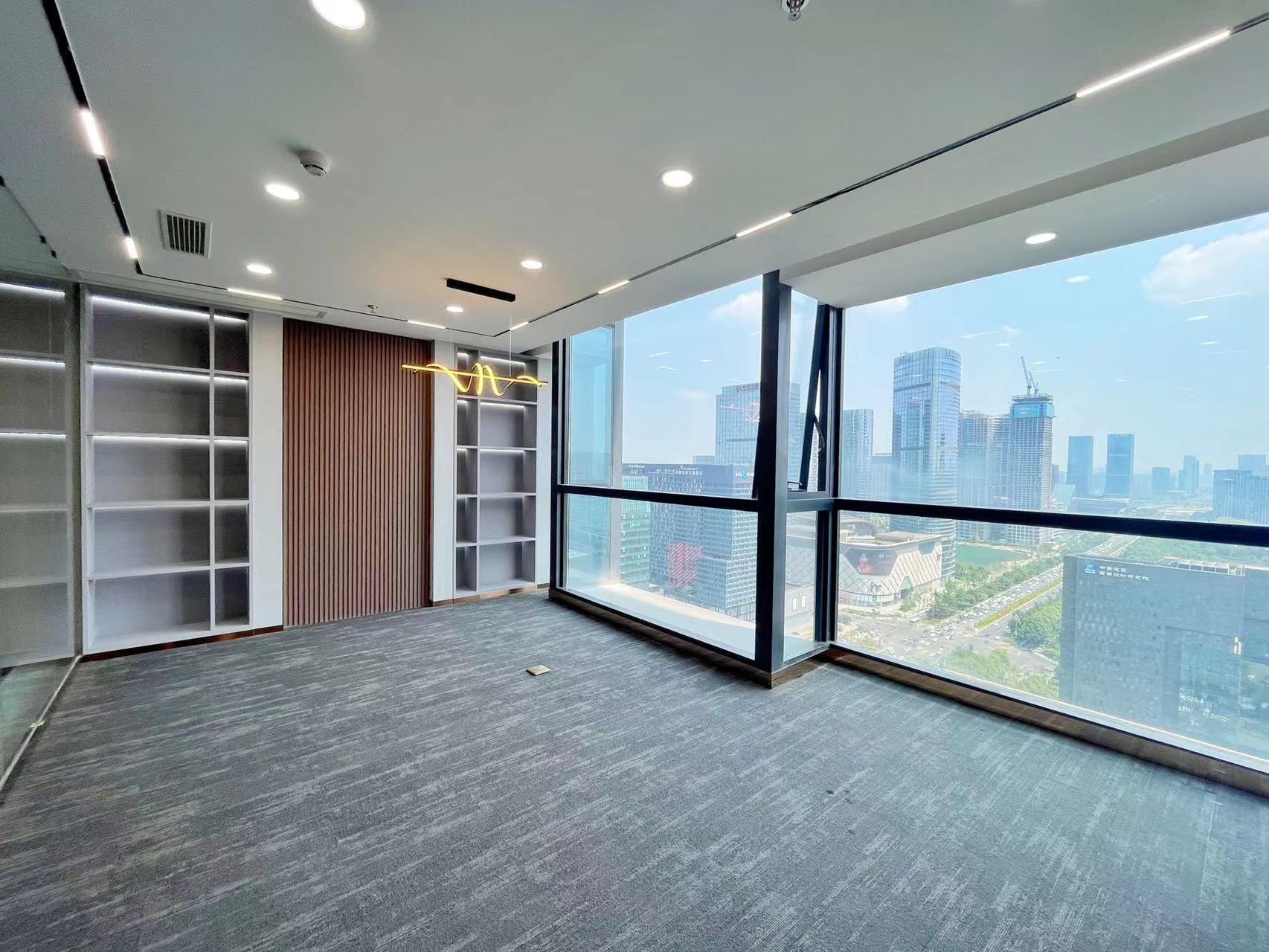 高新区高新地铁口茂业中心精装270平办公室 全新装修现房 交通便利