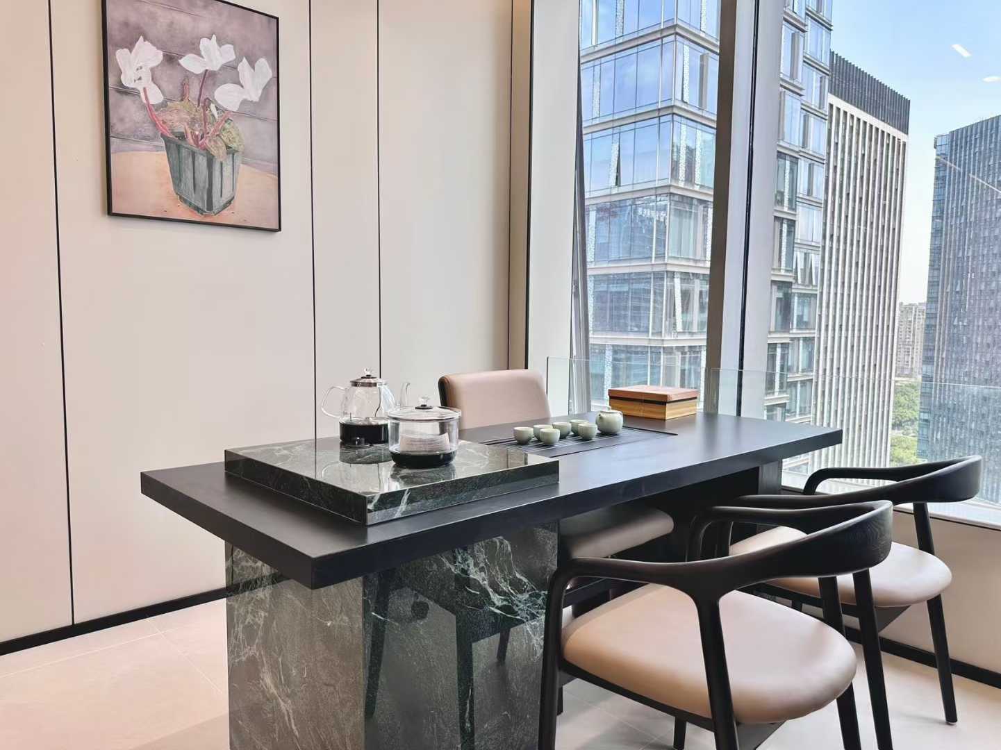 金融城甲级高品质楼盘 237平 4隔间30工位 利用率高 轻奢接待风 电梯口 中航国际办公室出租