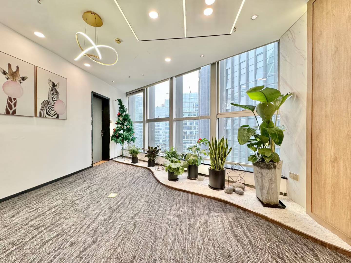 金融城24小时空调楼盘 按套出租 5隔间24工位带休息区 正对电梯口 采光巴适 布鲁明顿办公室出租