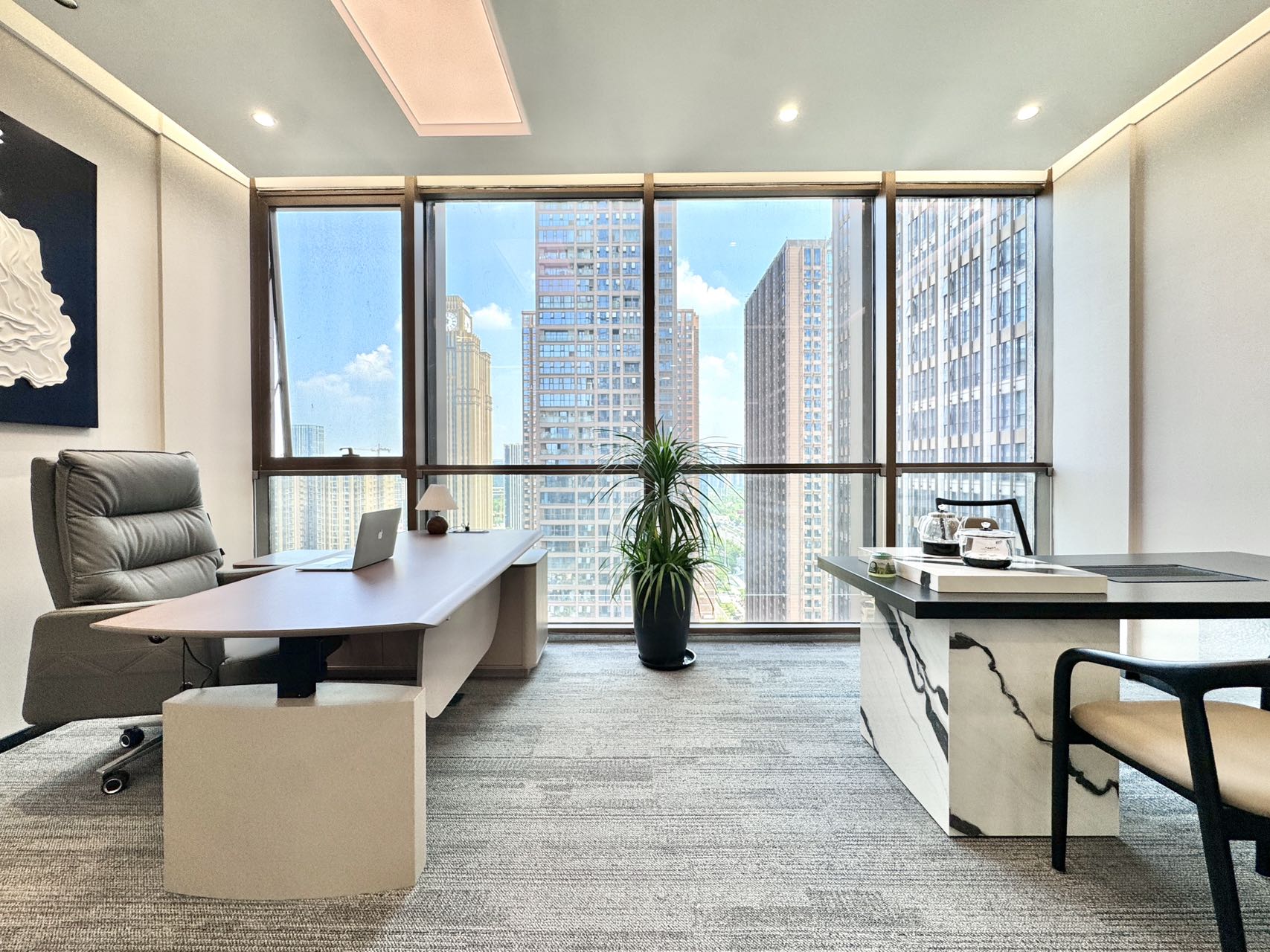 世纪城地铁口甲级楼宇 4隔间20工位 正对电梯口 商务办公接待都可以 东方希望天祥办公室出租