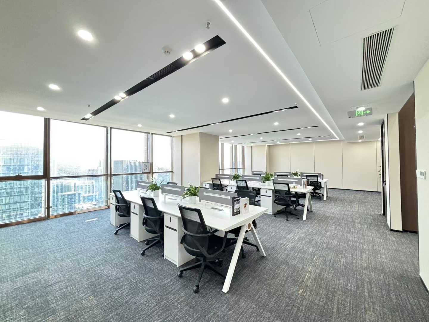 世纪城地铁口甲级楼宇 前台跳高大气 跃层319平 6隔间30工位 高区视野巴适 整层打造 东方希望天祥办公室出租