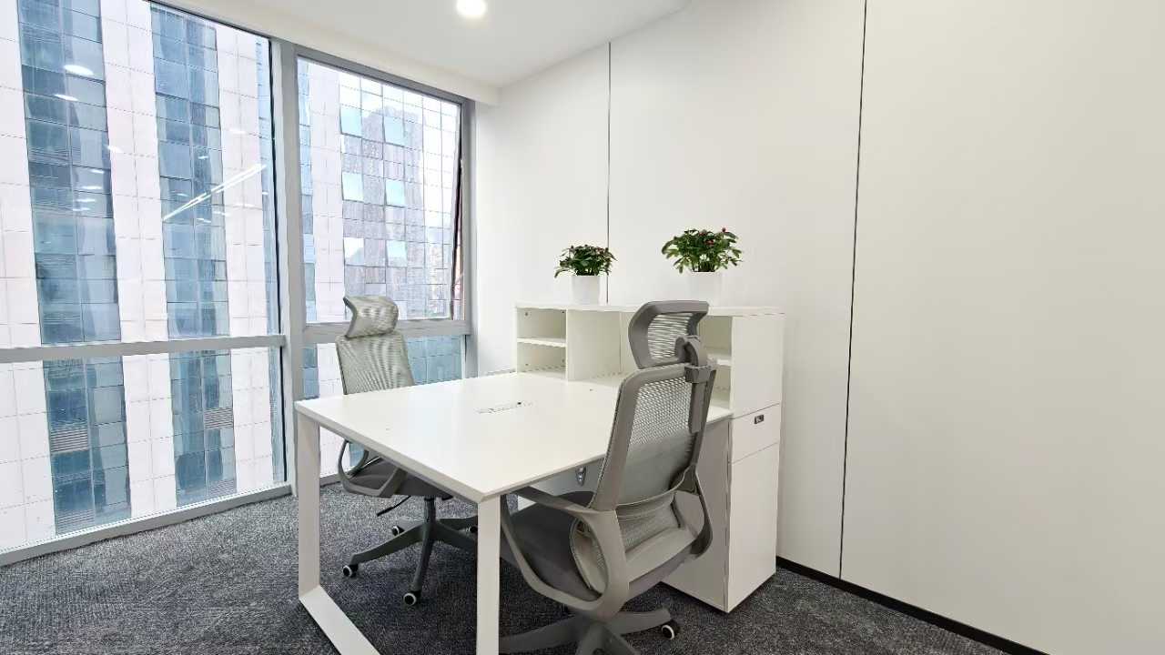 天府二街新开楼盘 295平方 4隔间30工位 24小时空调 带共享配套 所见即所得 雄川金融中心办公室出租