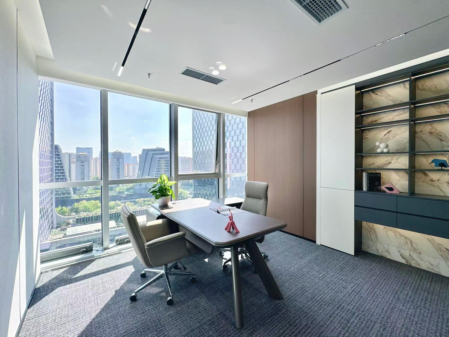 高新区高新地铁三百米 4隔间36工位精装带家具 户型方正 中航城市广场办公室出租