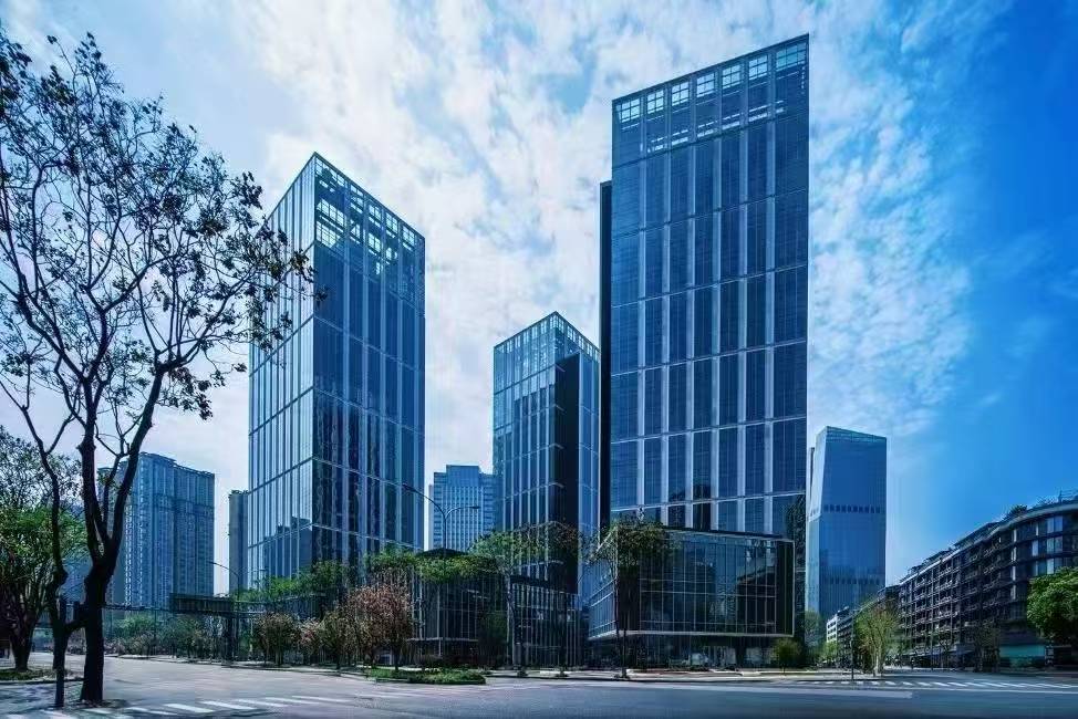 市中心锦江宾馆几百米 520平 8隔间56工位 东北朝向 电梯口户型 24小时空调 中广智媒城办公室出租