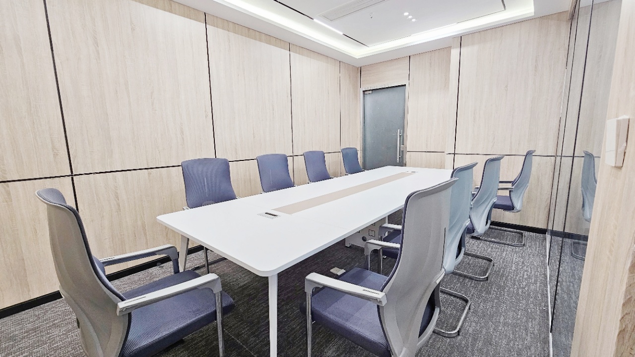 高新区核心CBD甲级楼盘 255平 4隔间18工位 交通方便 紧邻奥克斯 楚峰国际办公室出租