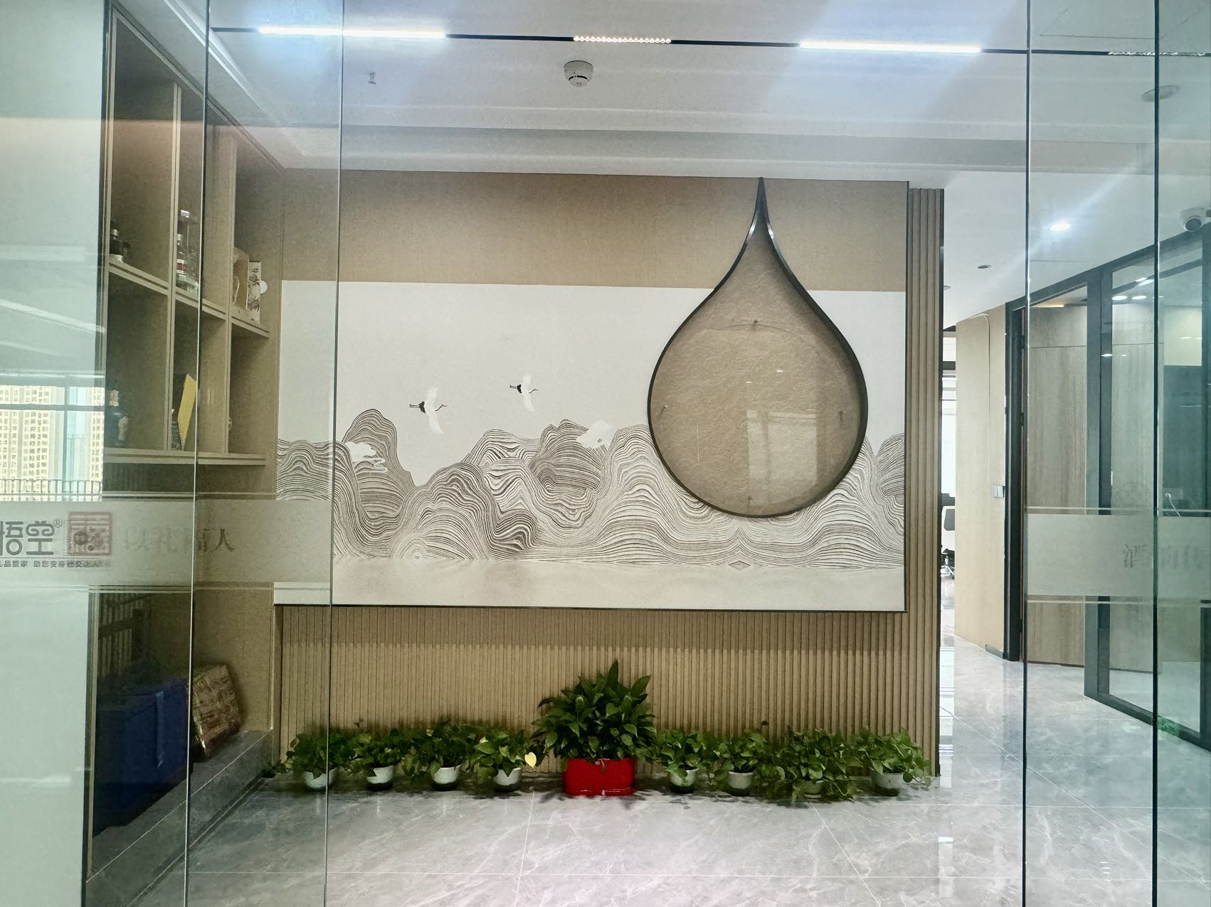 东大路甲级高品质楼盘 166平方 4隔间12工位 视野无遮挡 带家具 户型方正 光环中心办公室出租|锦江区写字楼|锦江区办公室|租小团