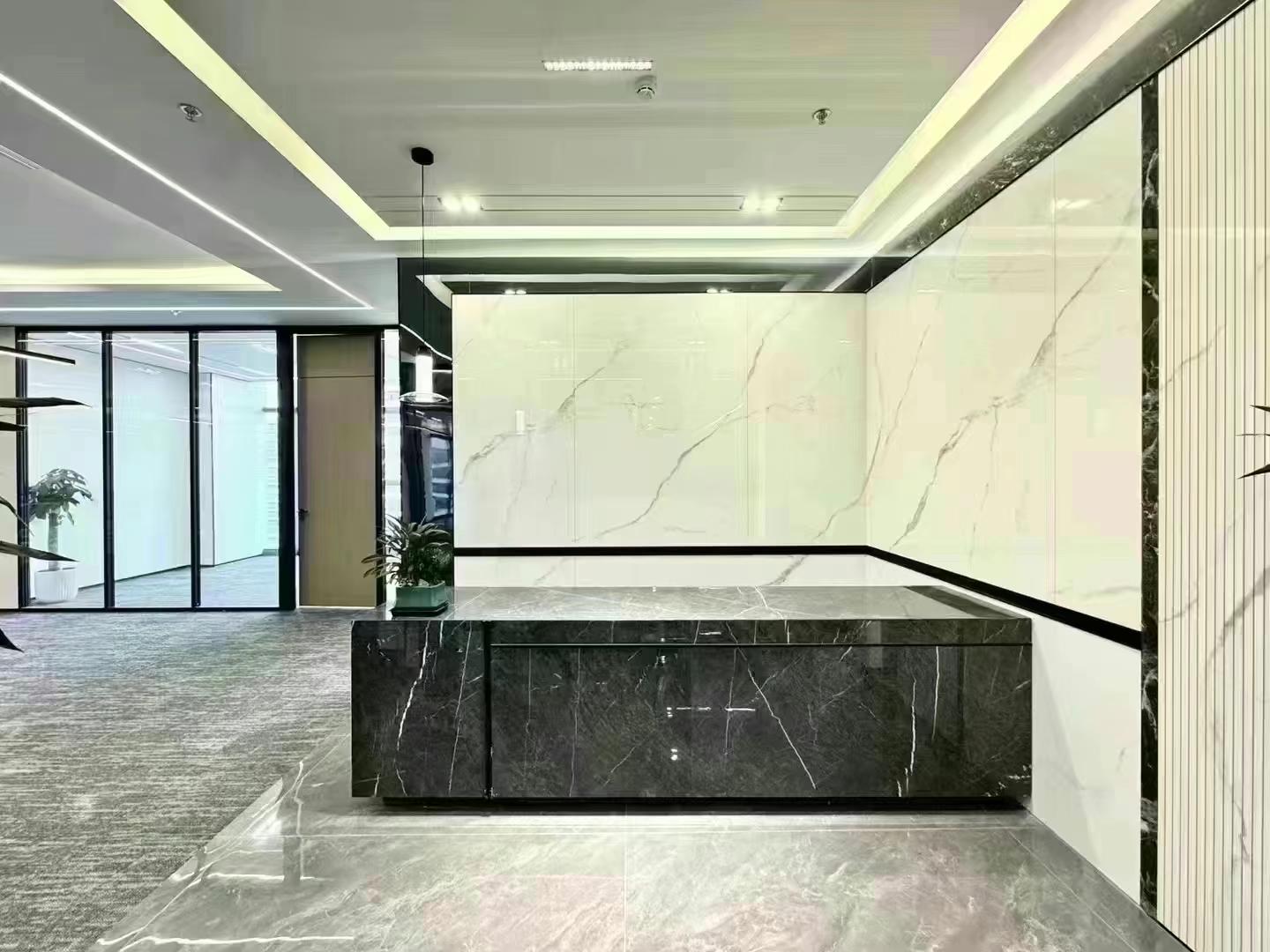 东2.5环甲级写字楼 278平方 4隔间24工位 24小时空调 地铁口 特价出租 户型方正 龙腾广场办公室出租