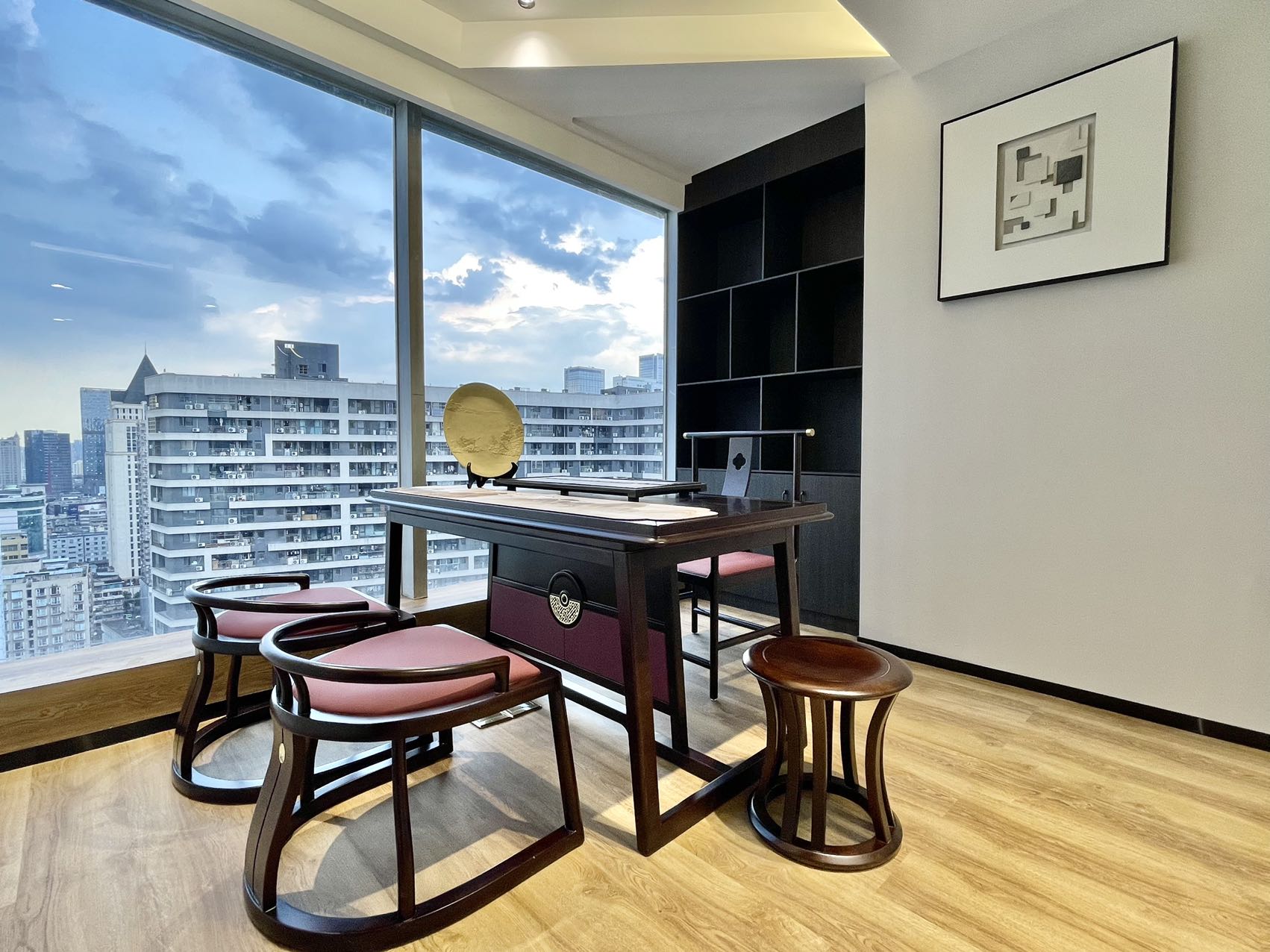 市中心锦江宾馆按套出租 7隔间32工位带休息接待区 正对电梯口 装修风格新颖 上普财富中心办公室出租