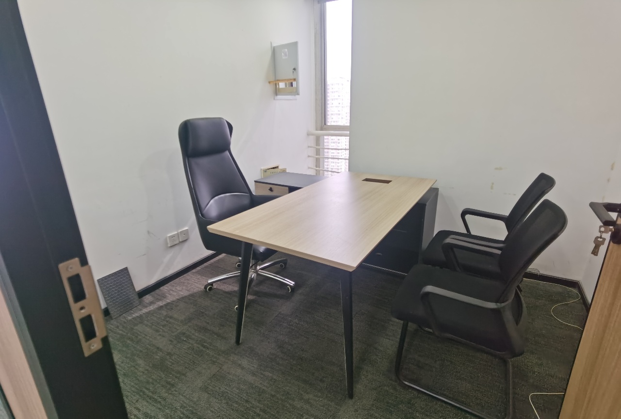 市中心东门大桥地铁口 128平 3隔间10个工位 小户型双面采光 24小时空调 东方广场办公室出租