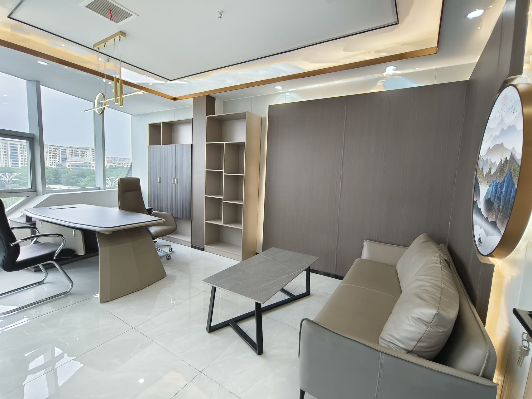 武侯区太平园地铁口 155平方 4隔间18工位带前台 无加时费 交通方便 下一站都市办公室出租