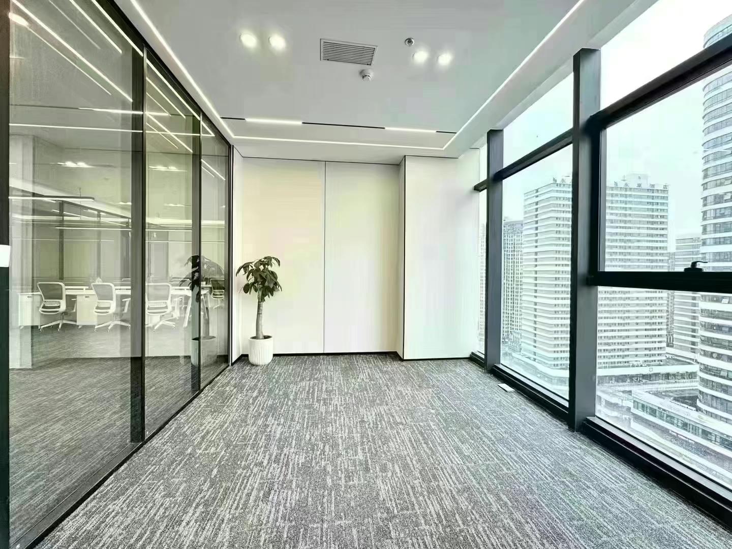 东2.5环甲级写字楼 278平方 4隔间24工位 24小时空调 地铁口 特价出租 户型方正 龙腾广场办公室出租