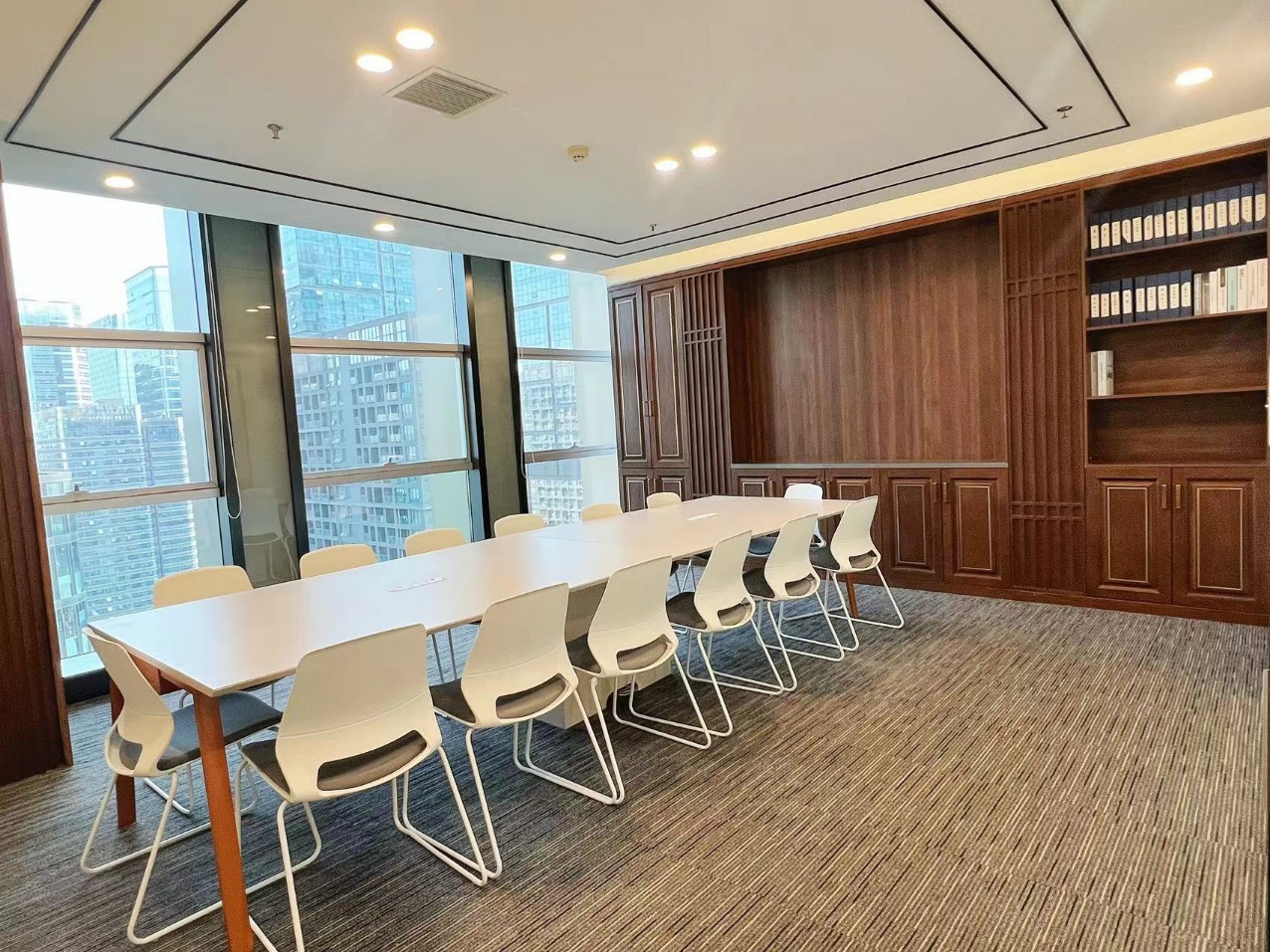 天府三街超甲写字楼 24小时空调 4隔间52工位带机房 大前台 双面采光 节能大厦办公室出租