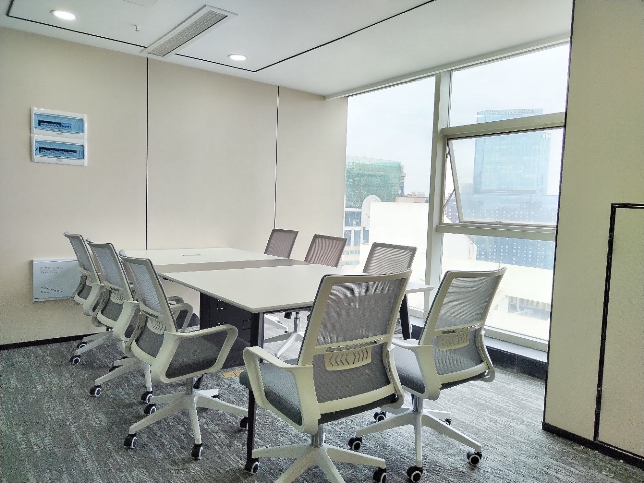 锦江区上普财富中心323平精装办公室带家具 户型方正  采光通透