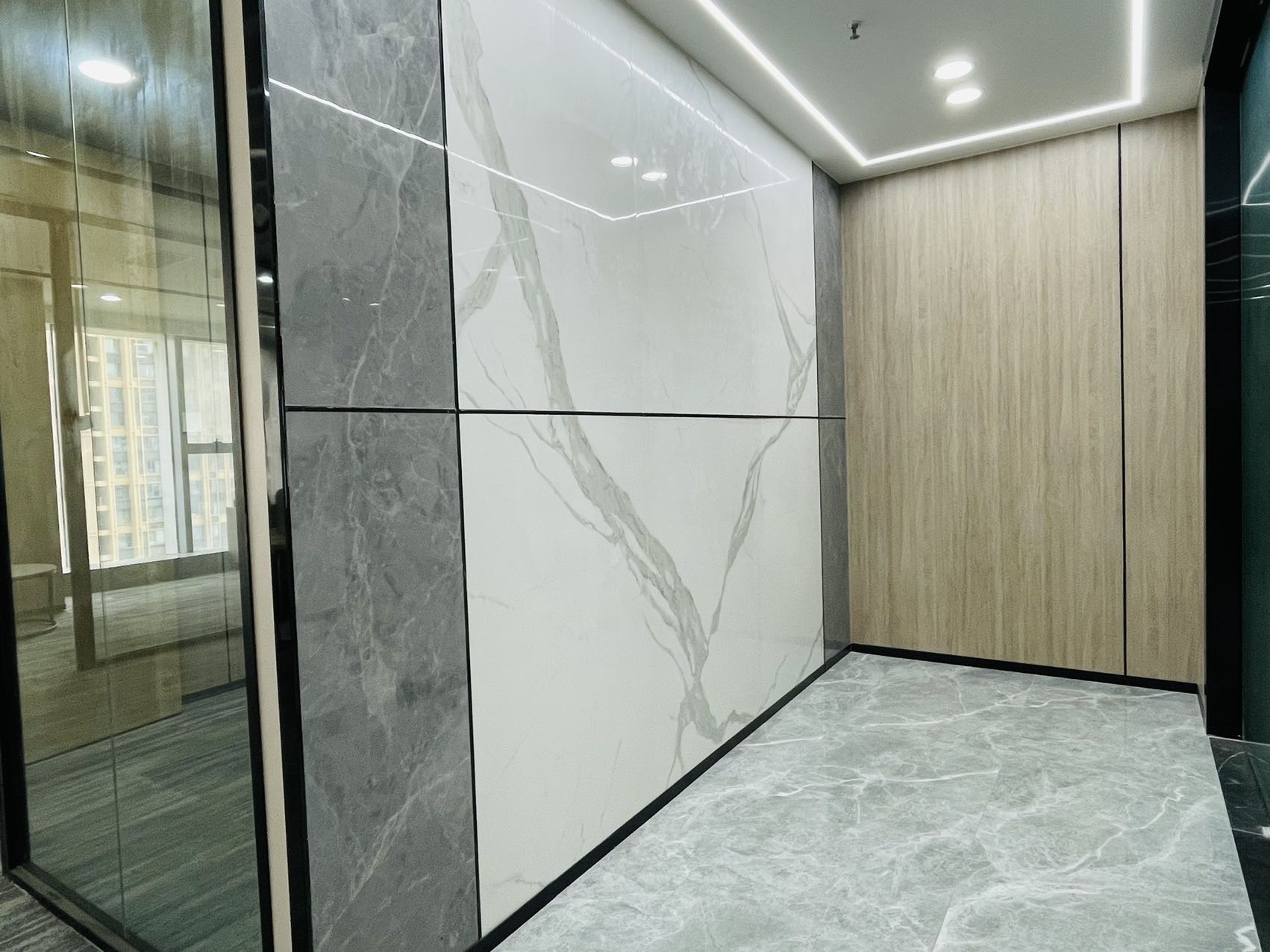 成华区火车东站2/7号线双地铁 140平方 3隔间12工位 户型方正 精装带家具 小户型出租 西希国际办公室出租