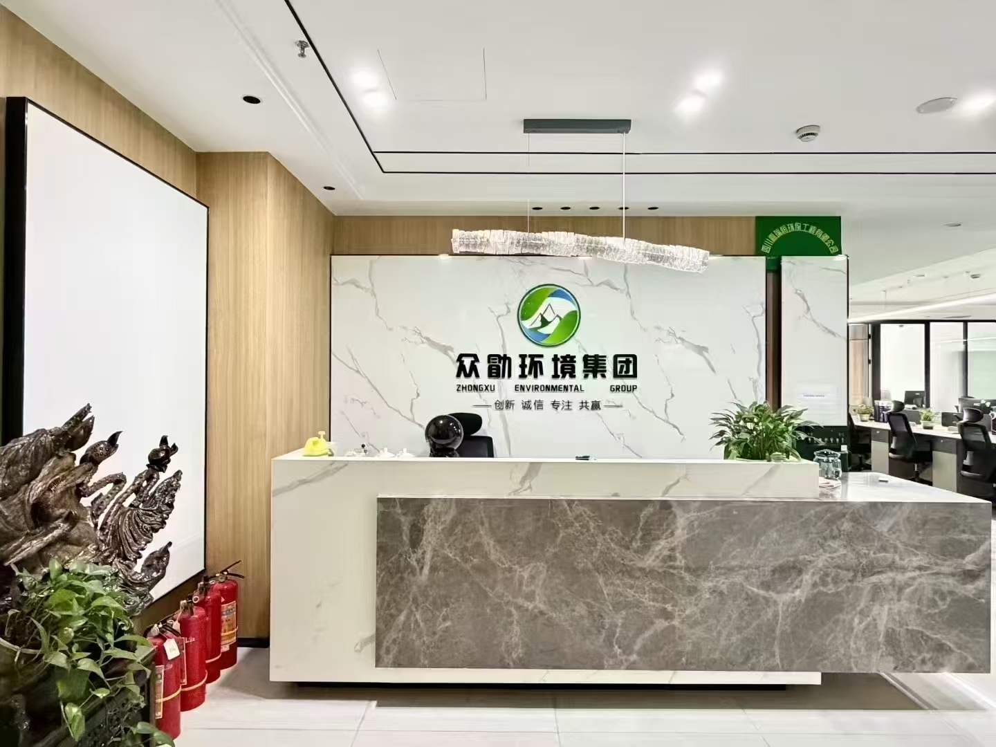 主城区1/8号线交汇-倪家桥地铁200米 含物业按套出租 7隔间50工位 工区双面采光 保利中心办公室出租