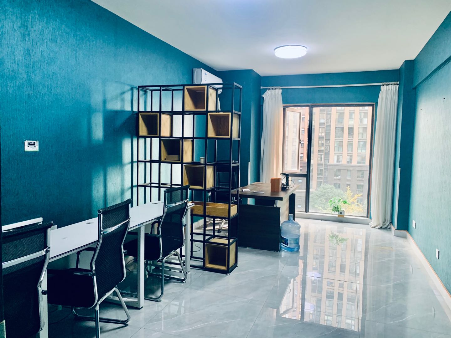 天府新区创业小户型 42平方 8-10工位 精装带家具 蓝润置地广场