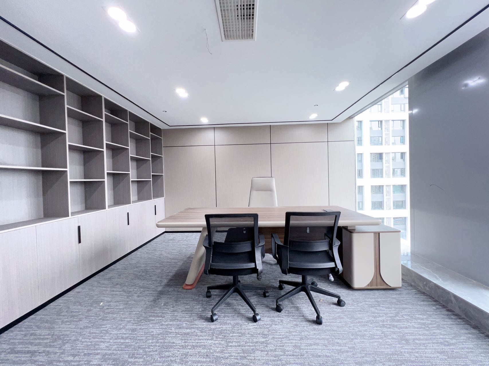 成都东站甲级写字楼 325平方 5隔间24工位 双面采光 24小时空调随时可控 中环国际办公室出租