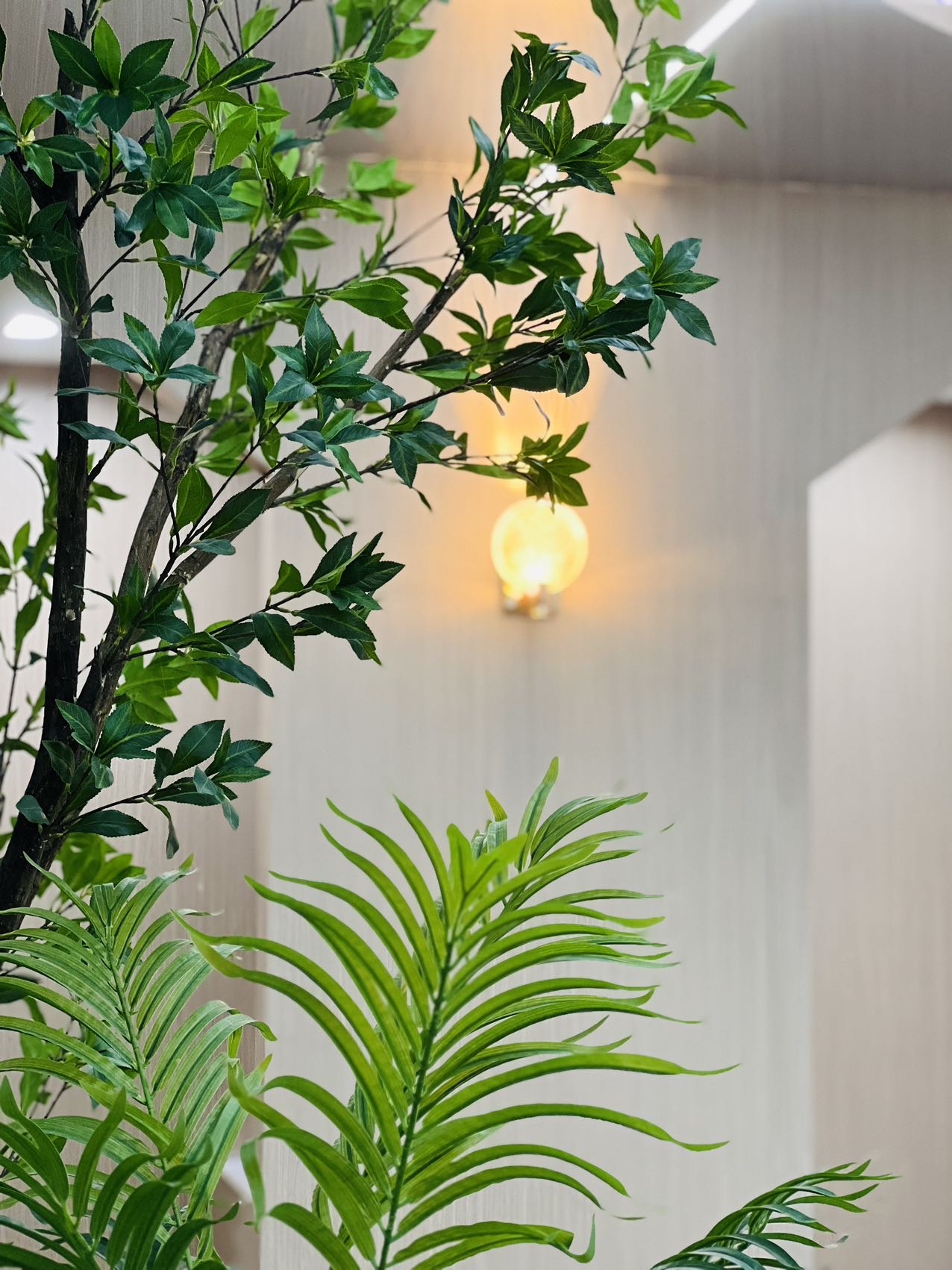 1号线高新地铁口 218平 3隔间18工位 无加时费 含家具可调换 特价出租 理想中心办公室出租