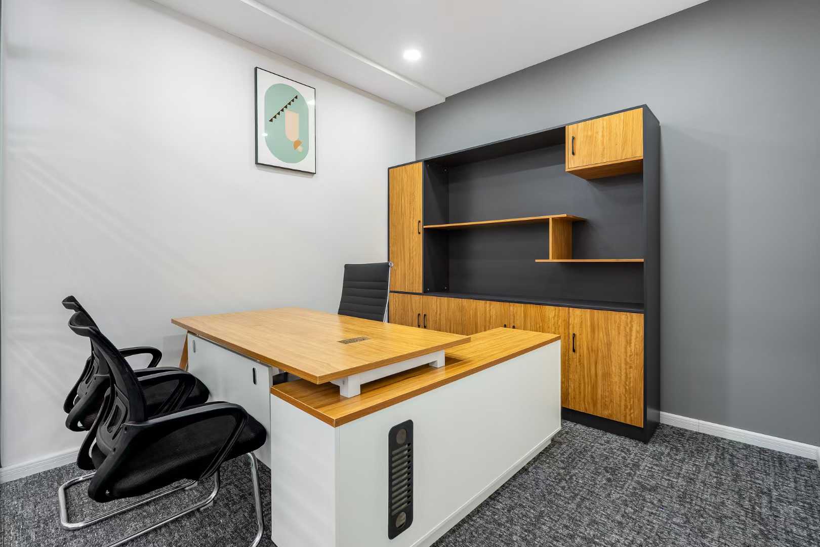 武侯区3号线太平园地铁口 三线交汇 125平 2隔间24工位 户型方正 拎包入住 下一站都市办公室出租