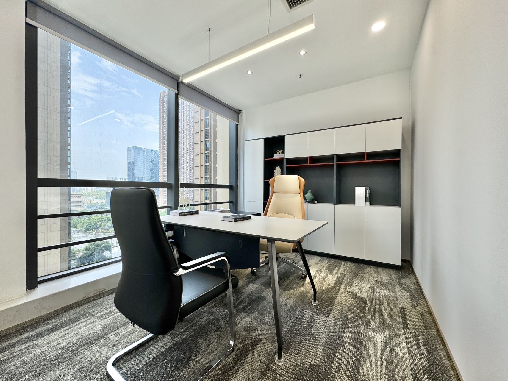 天府二街精选户型 5隔间29工位有接待休息区 双面采光 视野巴适 带家具 蜀都中心办公室出租