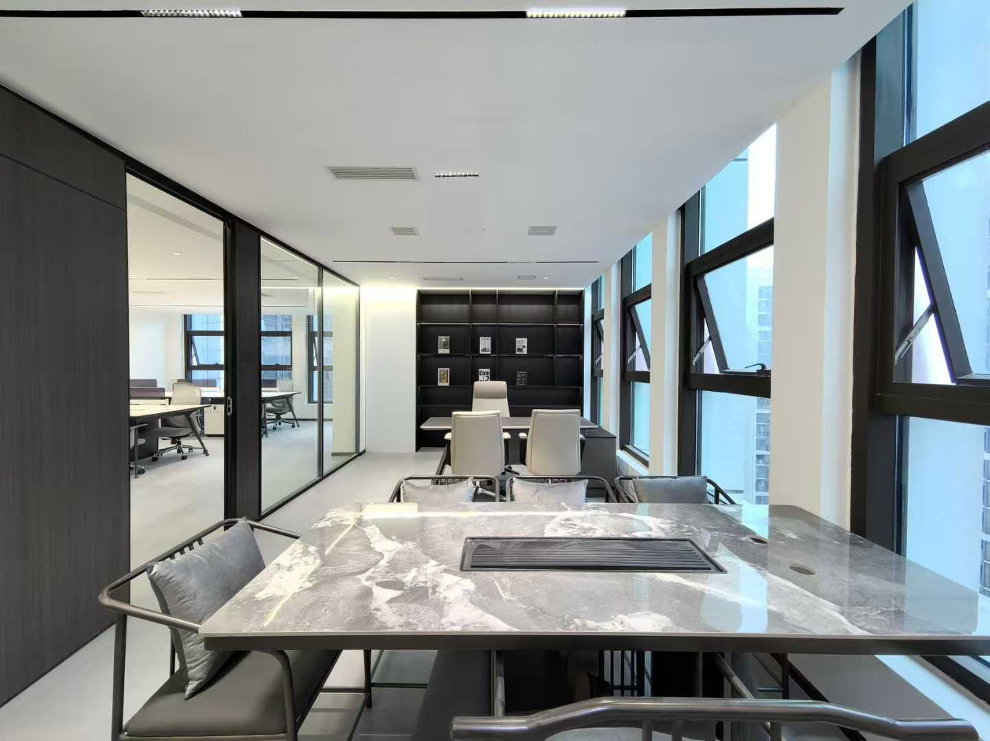 高新三地铁交汇 孵化园站 4隔间24工位 双面采光 精装带家具 品质装修 24小时空调 中航交流中心办公室出租