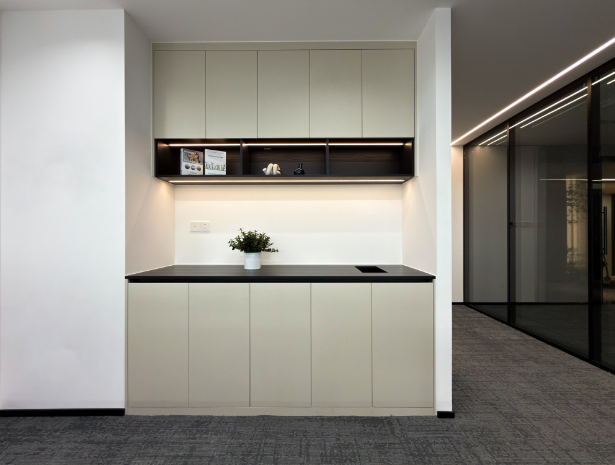 2号线牛市口地铁几百米 按套出租 含物业费 3隔间18工位 精装带家具 高区视野巴适 摩根中心办公室出租