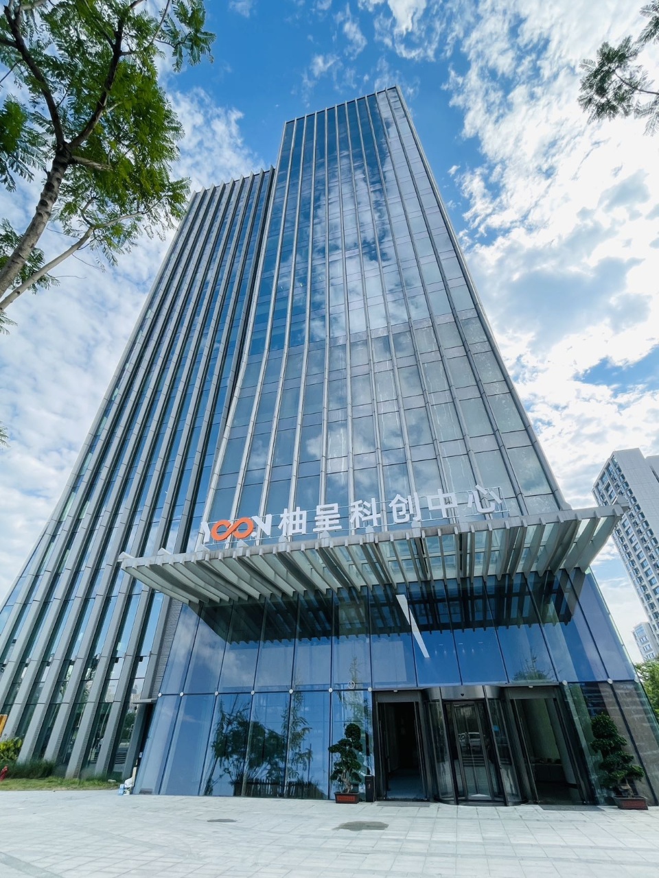 新川版块新楼盘新装修 86平方 1隔间12工位 经典小户型 装修巴适 家具齐全 柚呈科创中心办公室出租