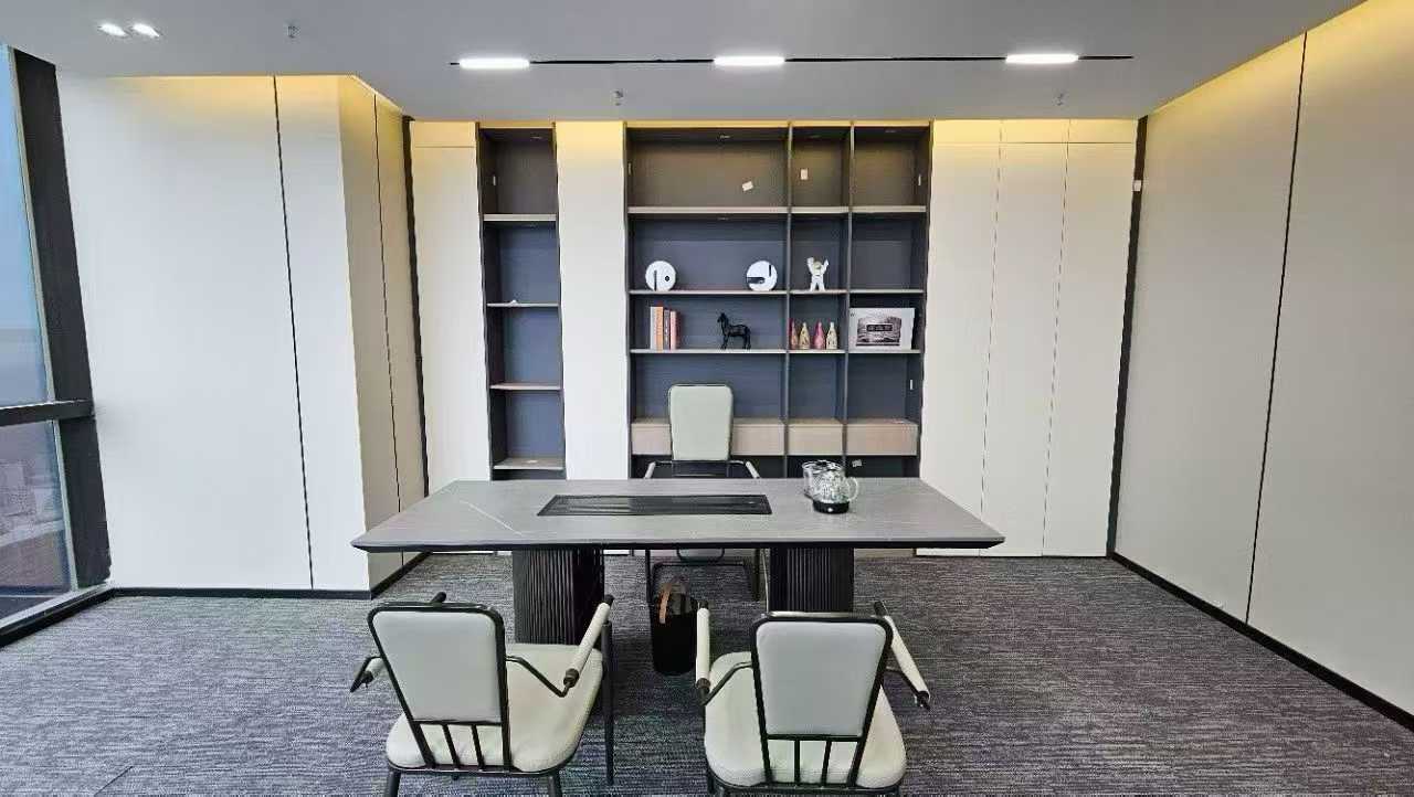 高新区孵化园核心CBD位置 360平 5隔间30工位 电梯口 动静分区 高区视野巴适 阳光金融国际中心办公室出租