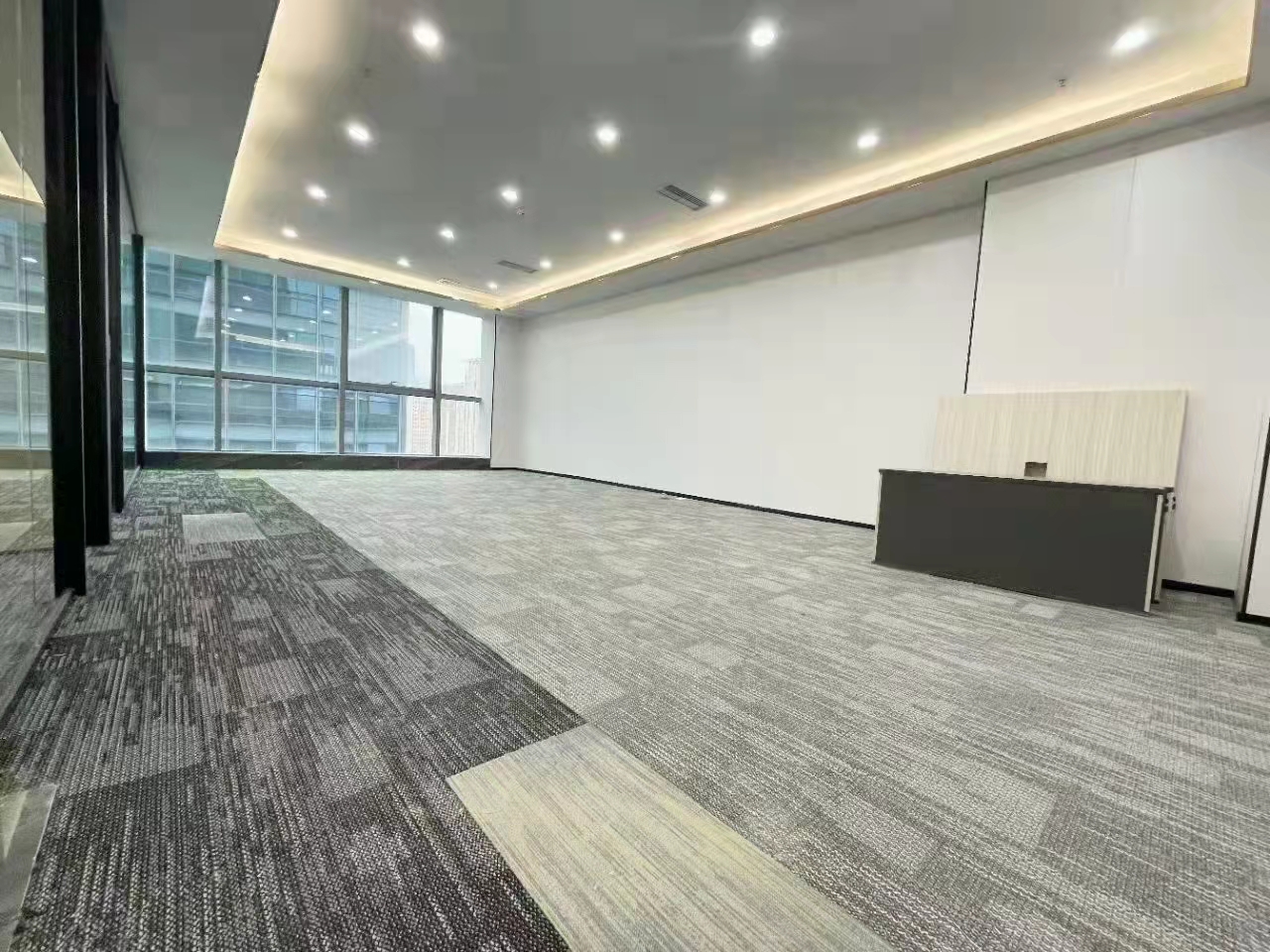 天府新区广都地铁口1号线天目中心精装办公楼