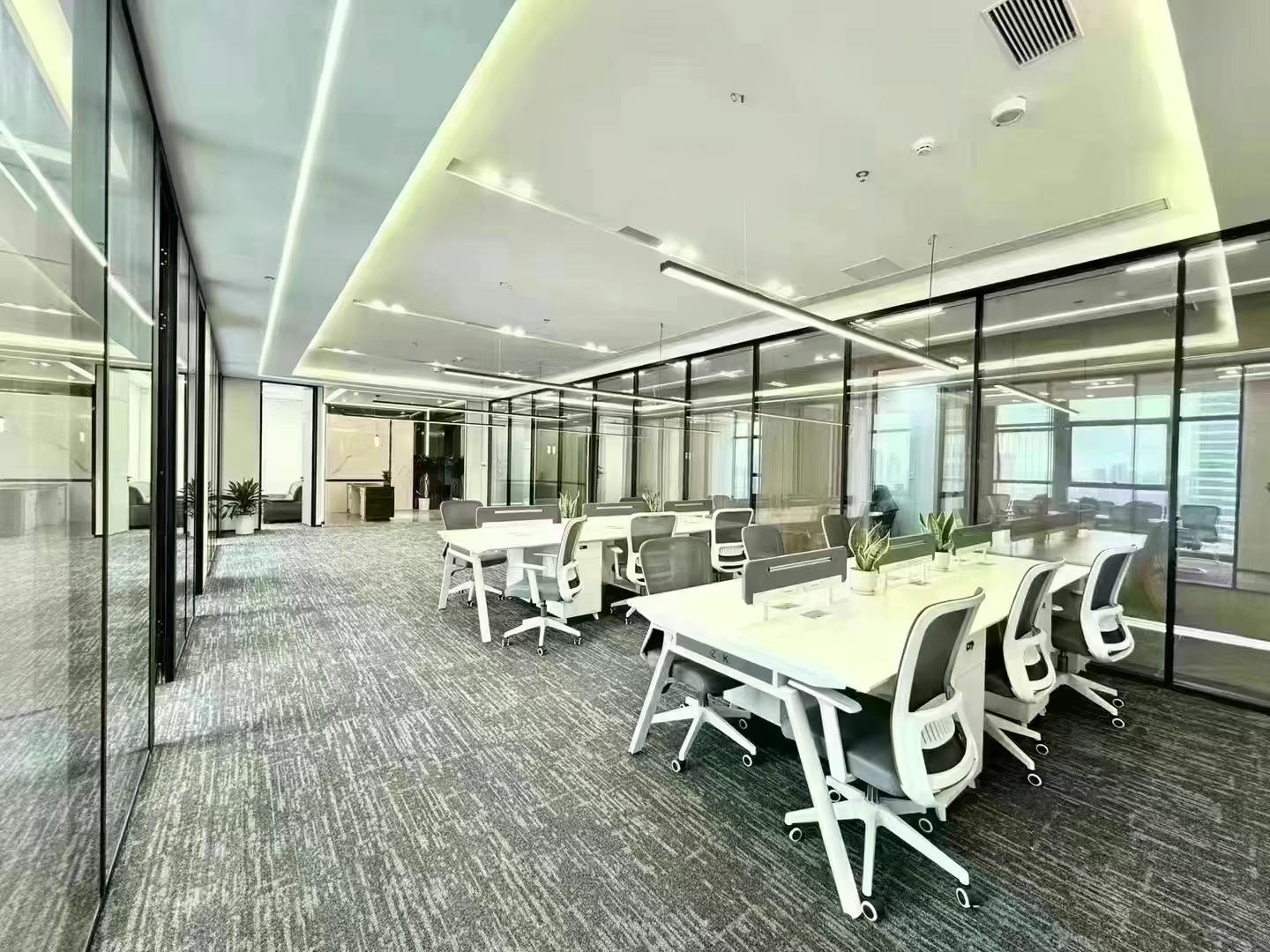 东2.5环甲级写字楼 278平方 4隔间24工位 24小时空调 地铁口 特价出租 户型方正 龙腾广场办公室出租