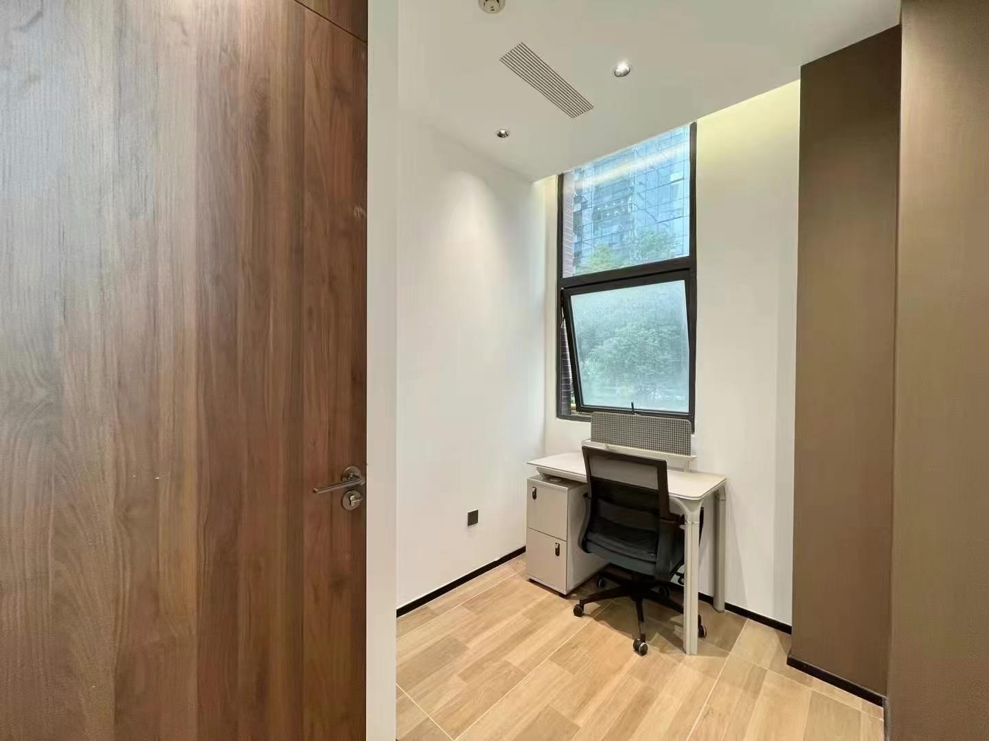 天府三街无加时费 新产品优雅办公 按套出租 3隔间20工位 报价含物业费 凯旋广场办公室出租