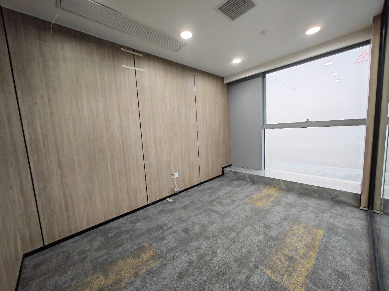 中环国际205平  东站甲级写字楼85元 精装修带家具拎包入住户型方正双面采光面积