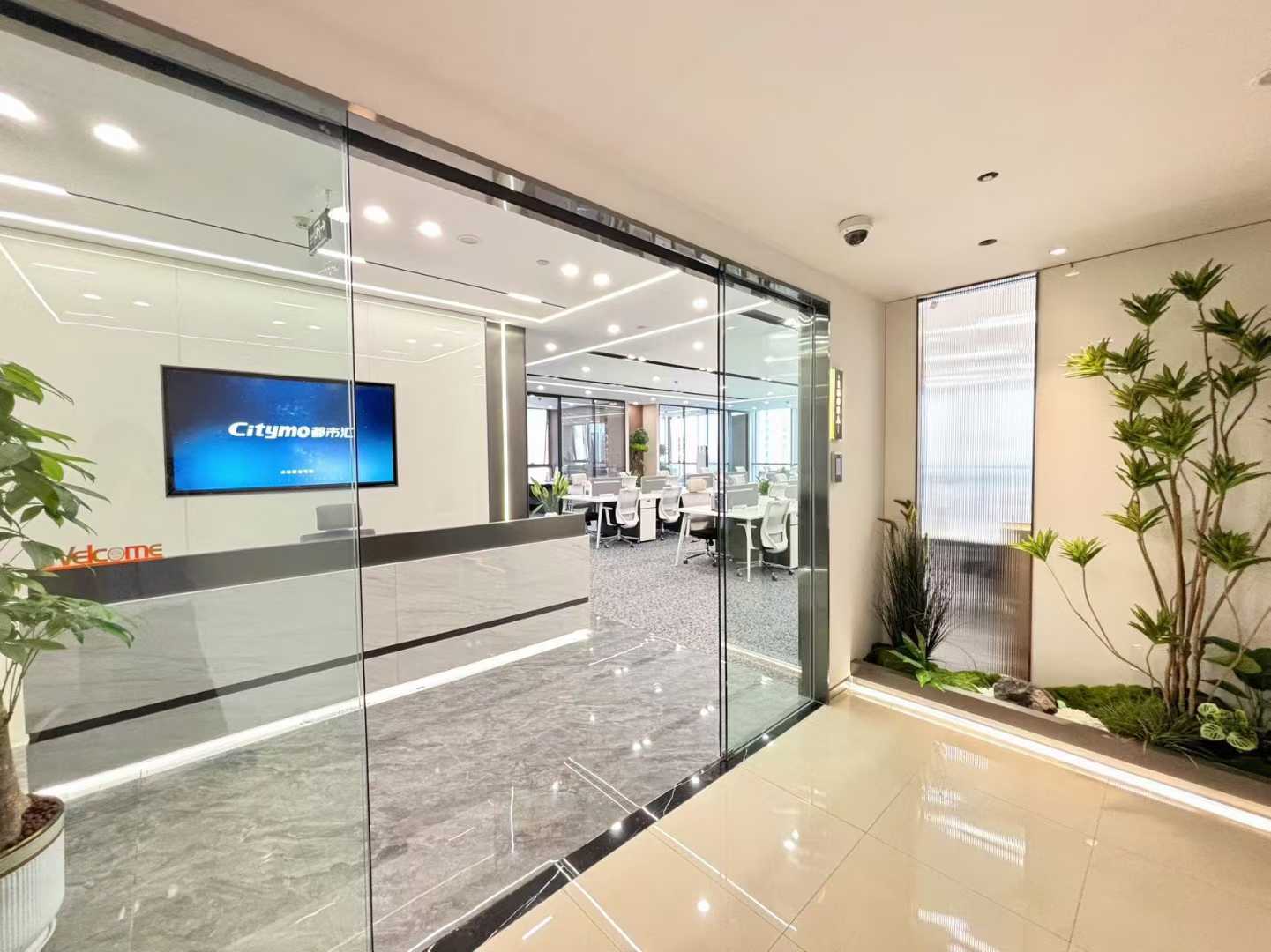 高新区世纪城地铁口甲级楼盘 391平方 5隔间50工位 双面采光 视野采光非常巴适 天祥广场办公室出租