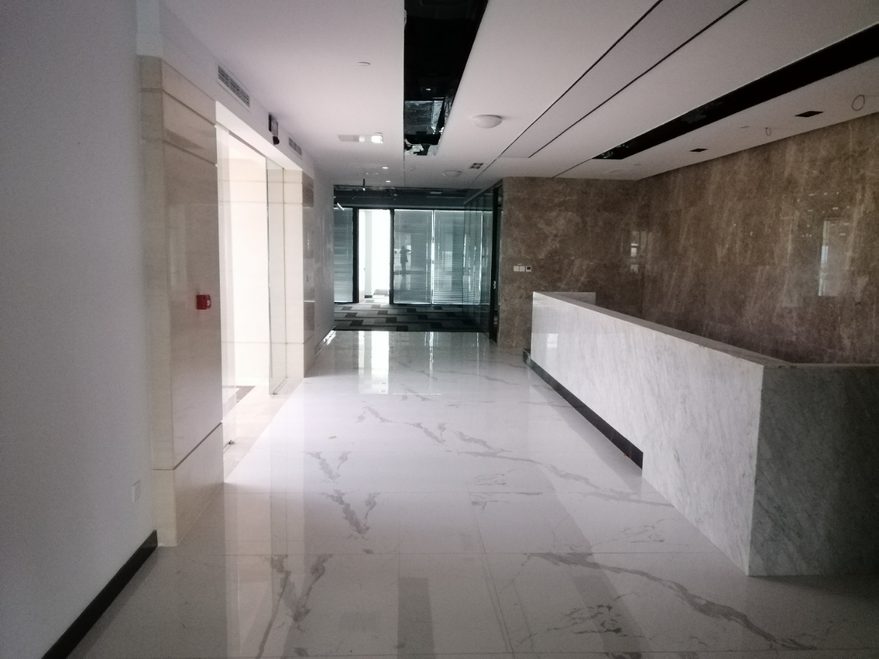 【超甲】OCG国际中心1492平米高品质办公室，不带家具全屋装修