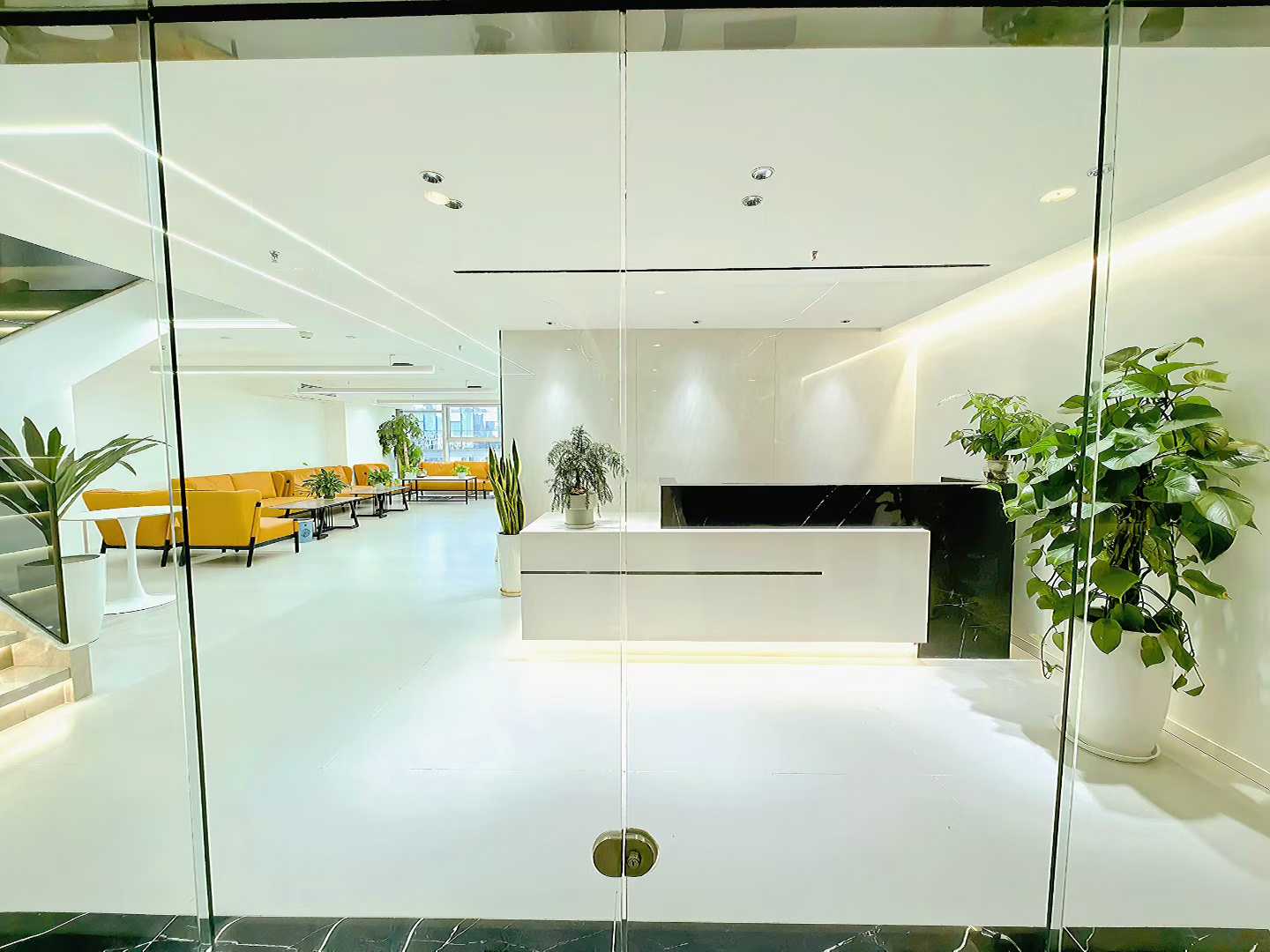 天府三街跃层无加时费楼盘 纯写字楼 建筑140平 使用280平 5隔间30工位 带卫生间 福年广场办公室出租