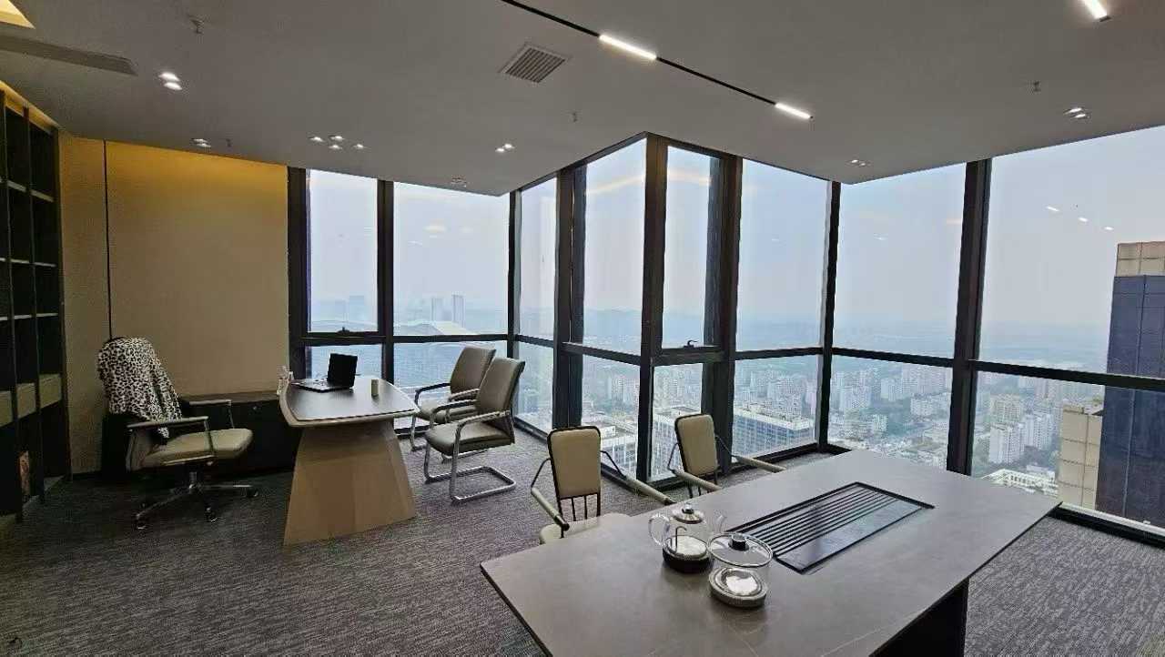 高新区孵化园核心CBD位置 360平 5隔间30工位 电梯口 动静分区 高区视野巴适 阳光金融国际中心办公室出租