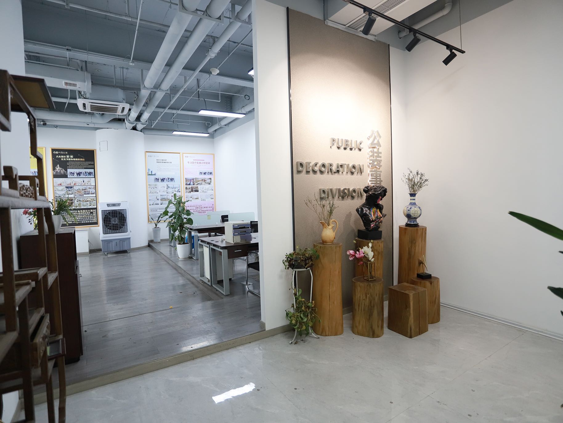 环球中心地铁口区位 建筑面积1949平大面积 17隔间工位150-200+ 层高高 24小时空调 高区视野巴适  环球中心办公室出租