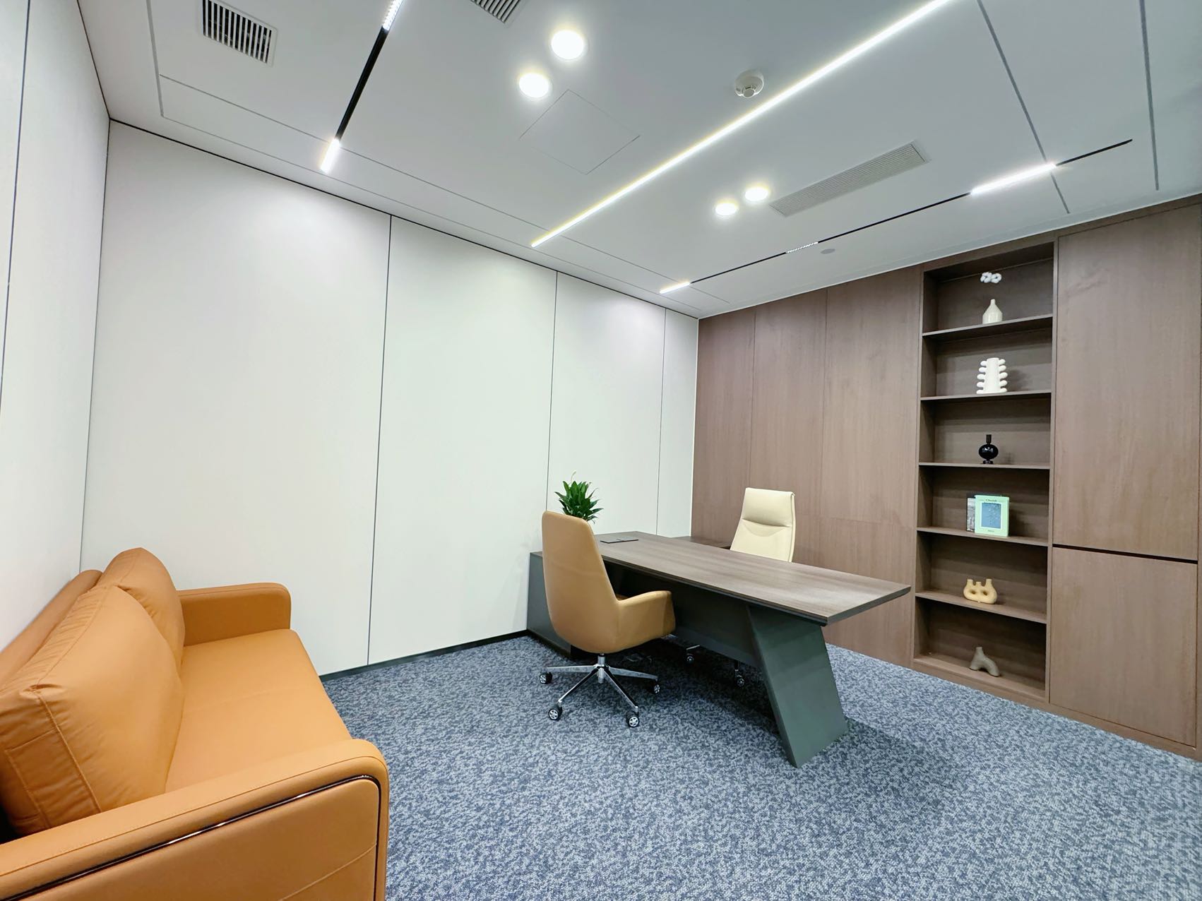 高新区市一医院地铁口 品质楼盘 289平方 4隔间24工位 品质装修 周边配套齐全 仁和春天国际办公室出租