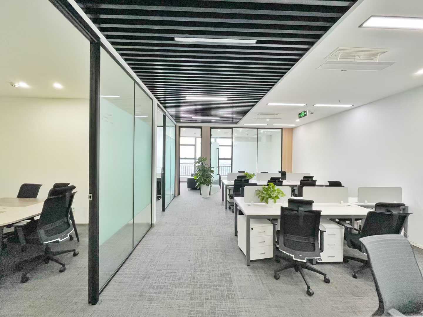 国企大楼开发商直租 216平方 5隔间12工位带前台 带家具 大小面积均可选择 瑞鑫时代大厦办公室出租